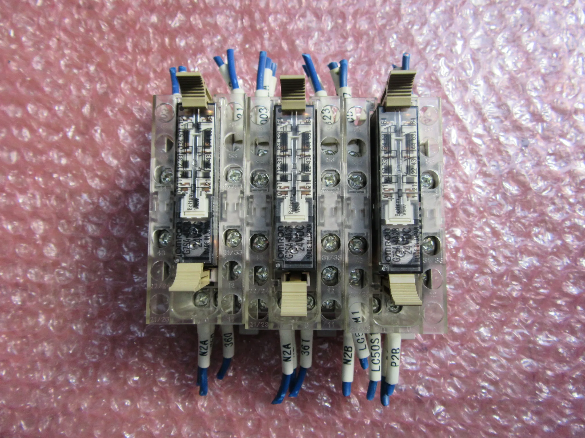 オムロン セーフティリレーソケット 3セット P7SA-14F-NDリレーシリース：G7SA-4A2B(24VDC) / OMRON Safety Relay Socket 3pcs P7SA-14F-NDリレーシリース：G7SA-4A2B(24VDC) TJ230401