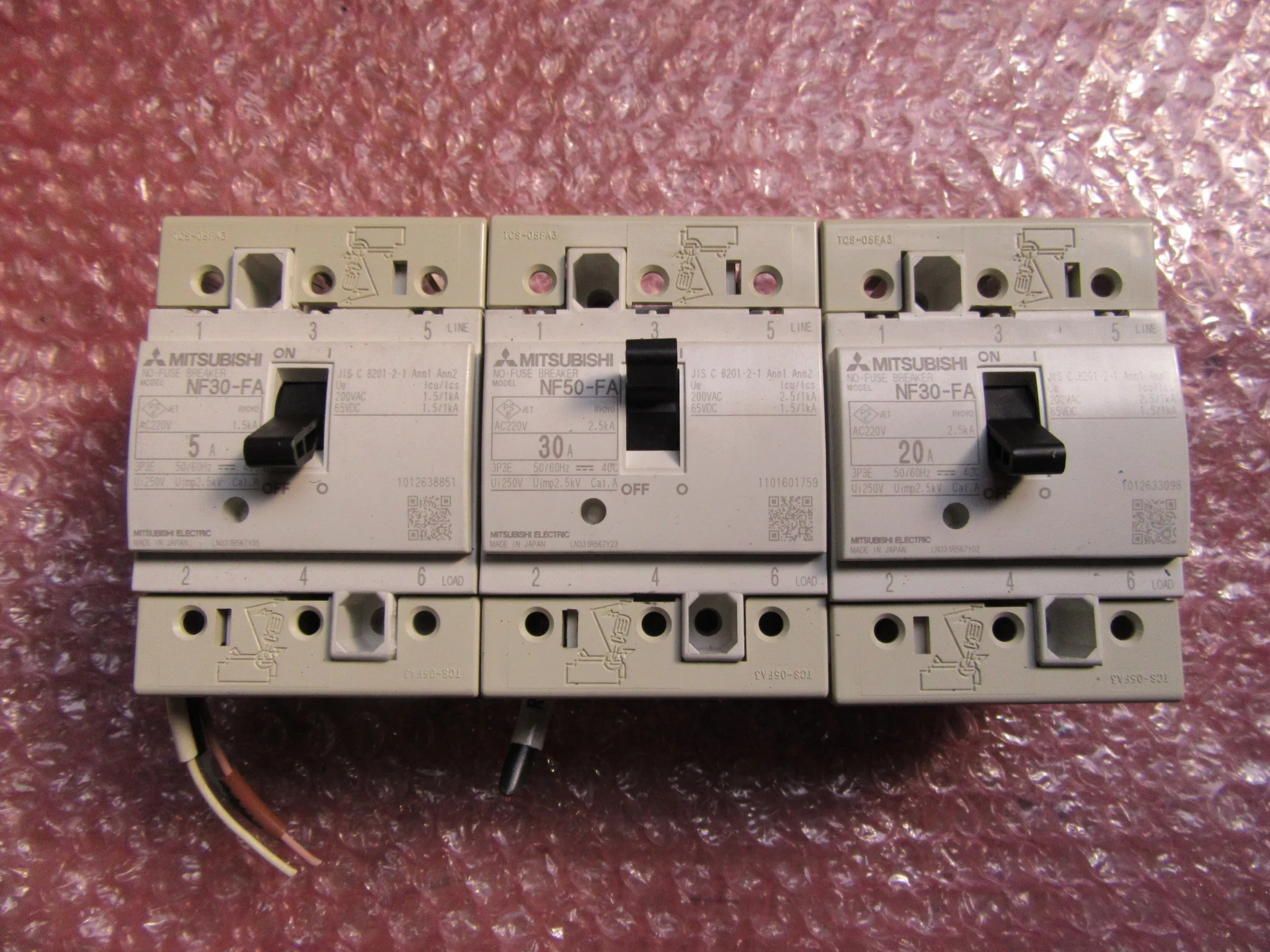 三菱マテリアル 遮断器 NF-FAシリーズ3個 NF30-FA(5A,20A)/NF50-FA(30A) / MITSUBISHI MATERIALS Circuit Breaker NF-FASeries3pcs NF30-FA(5A,20A)/NF50-FA(30A) TJ230410