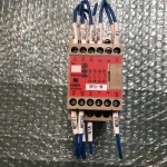 オムロン セーフティリレーソケット G9SA-301 / OMRON Safety Relay Socket G9SA-301 TJ230434