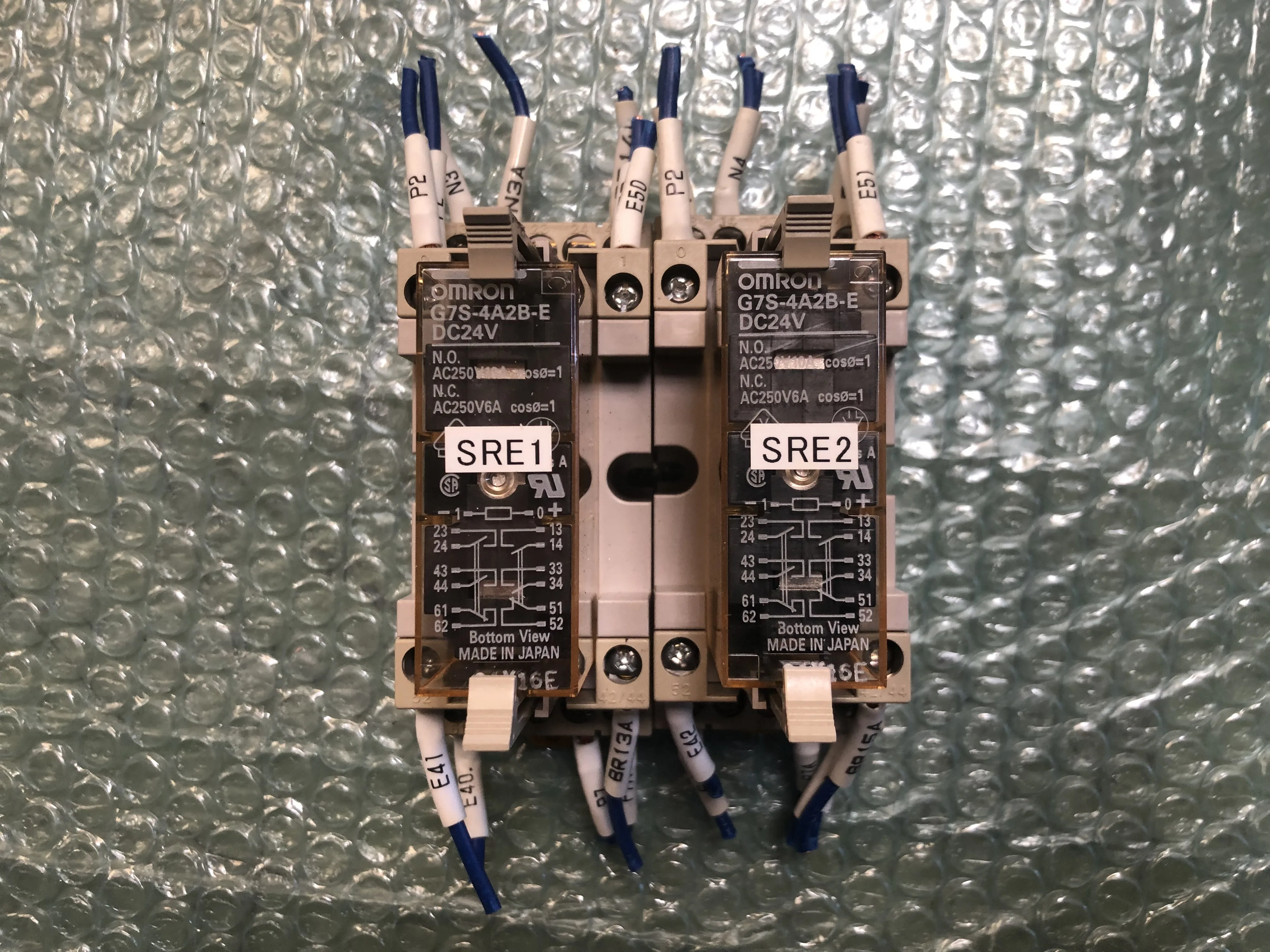 オムロン セーフティリレーソケット G7SA-4A2B（２個）、P7S-14F-END（２個） / OMRON Safety Relay Socket G7SA-4A2B（２個）、P7S-14F-END（２個） TJ230443