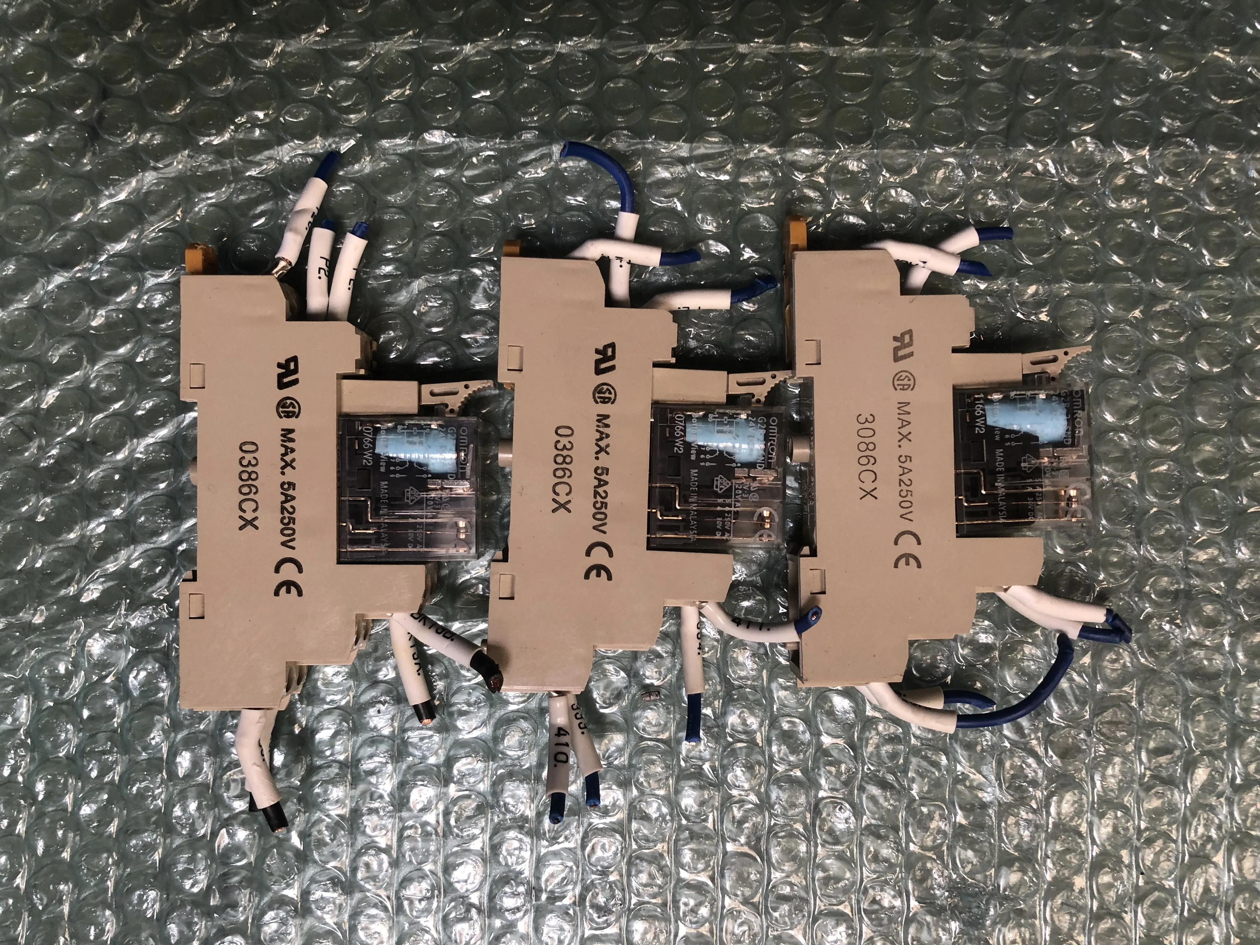 オムロン ミニパワーリレー G2R-2-SND（3個） / OMRON Mini Power Relay G2R-2-SND（3個） TJ230444