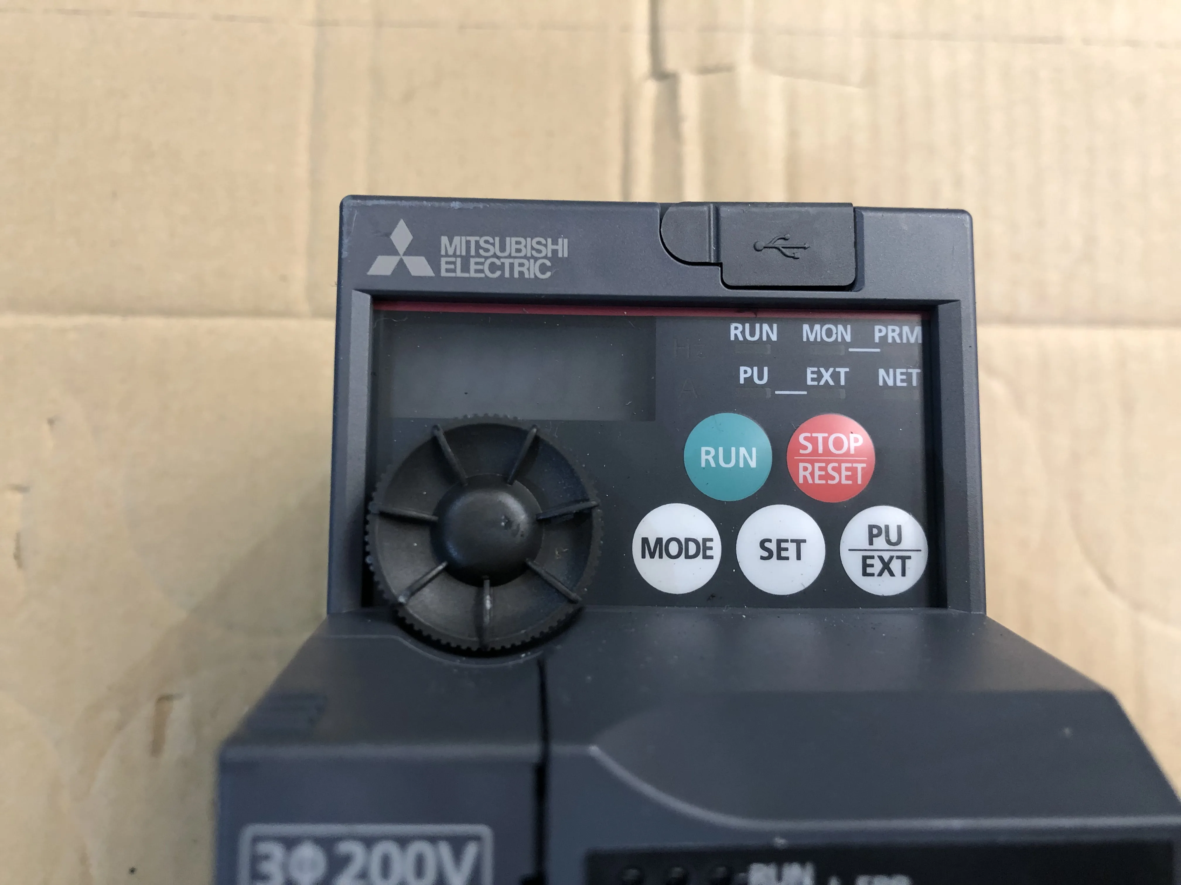 三菱マテリアル インバーター FR-E720-0.4KNC / MITSUBISHI MATERIALS Inverter FR-E720-0.4KNC TJ230474