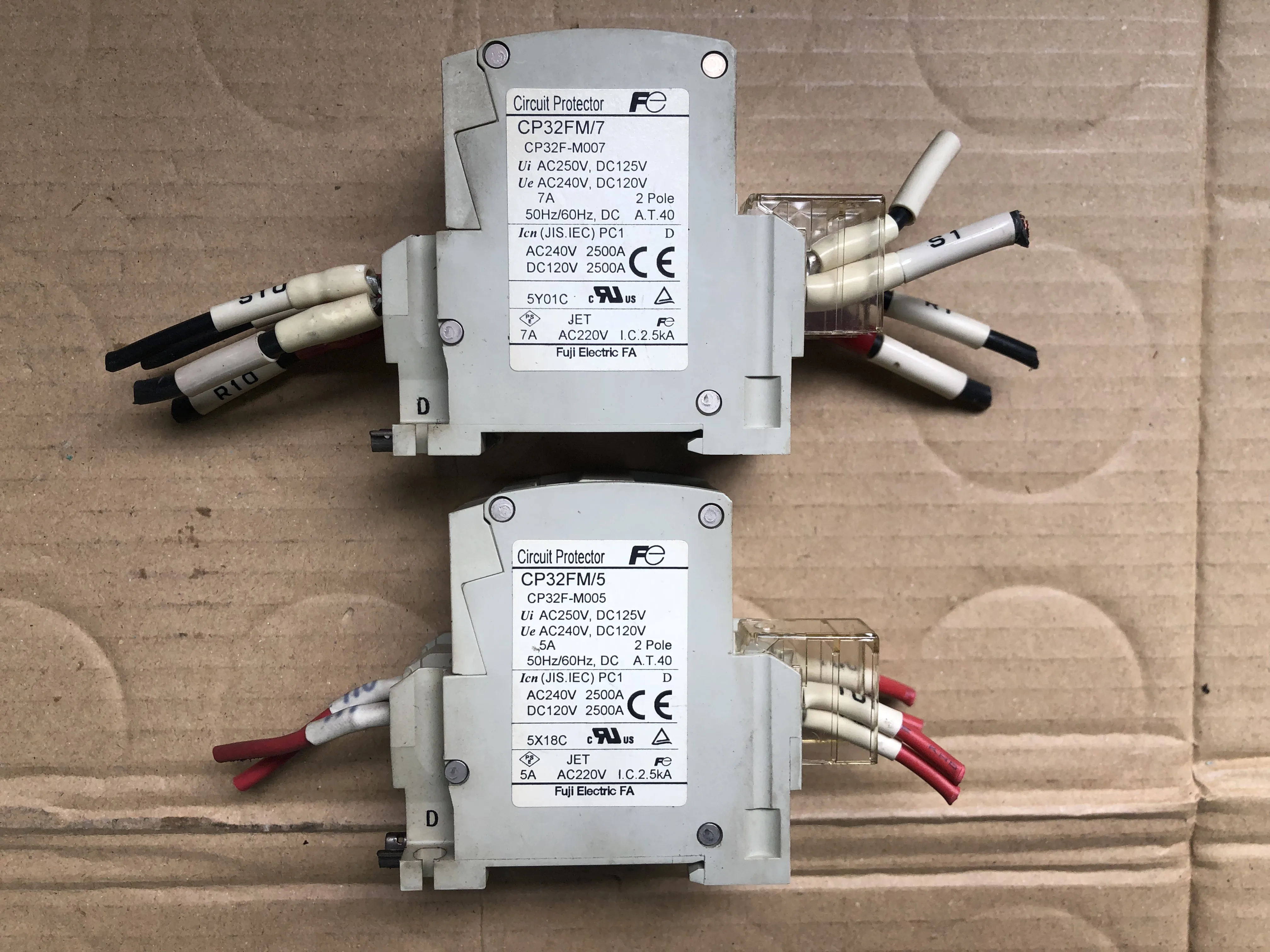 富士電機/富士電機製造 サーキットプロテクタ CP32F-M005/CP32F-M007 / FUJI ELECTRIC (FE) Circuit Protector CP32F-M005/CP32F-M007 TJ230494