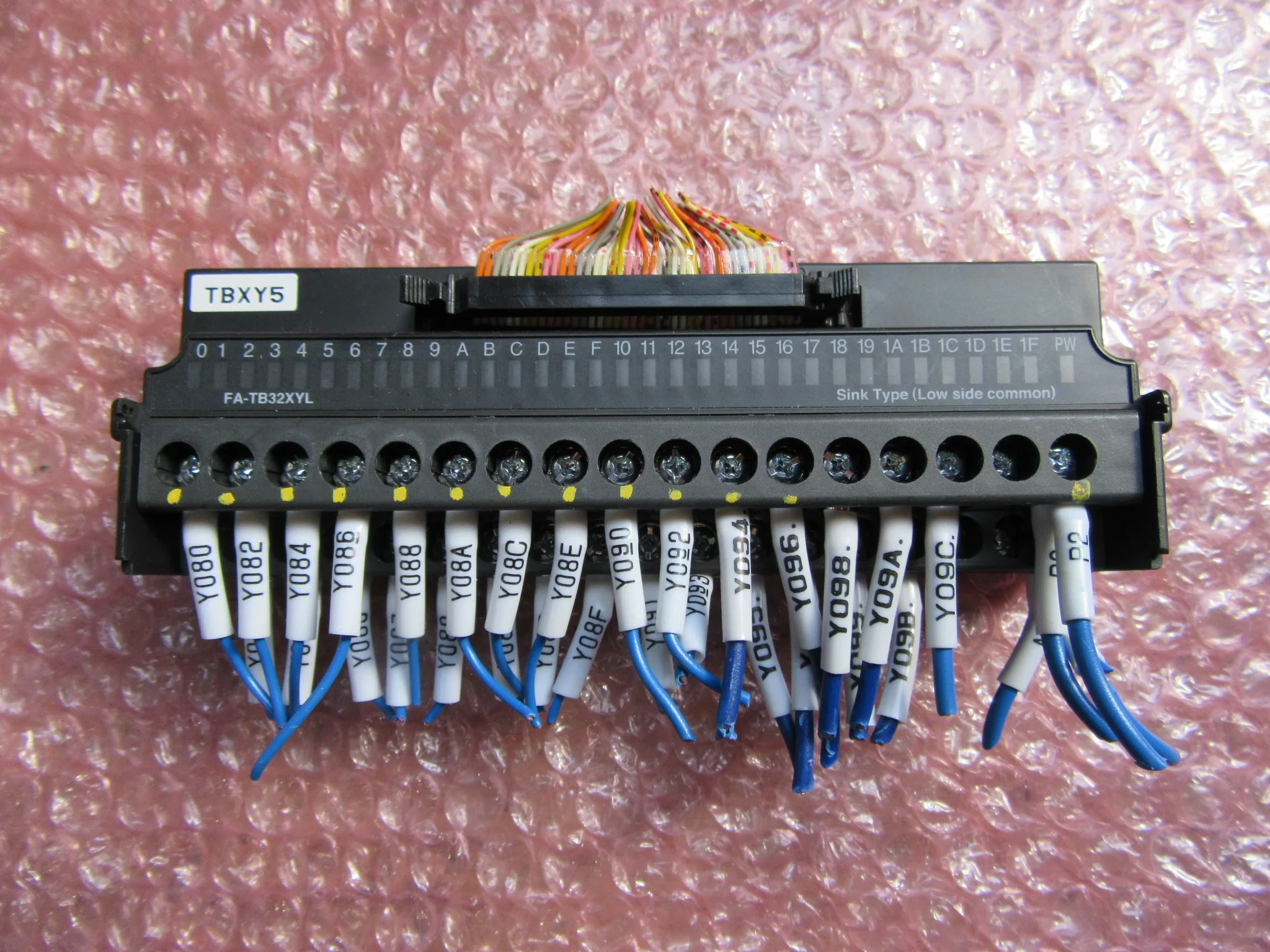 三菱マテリアル 端子台変換ユニット FA-TB32XYL / MITSUBISHI MATERIALS Terminal Block Unit FA-TB32XYL TJ230510