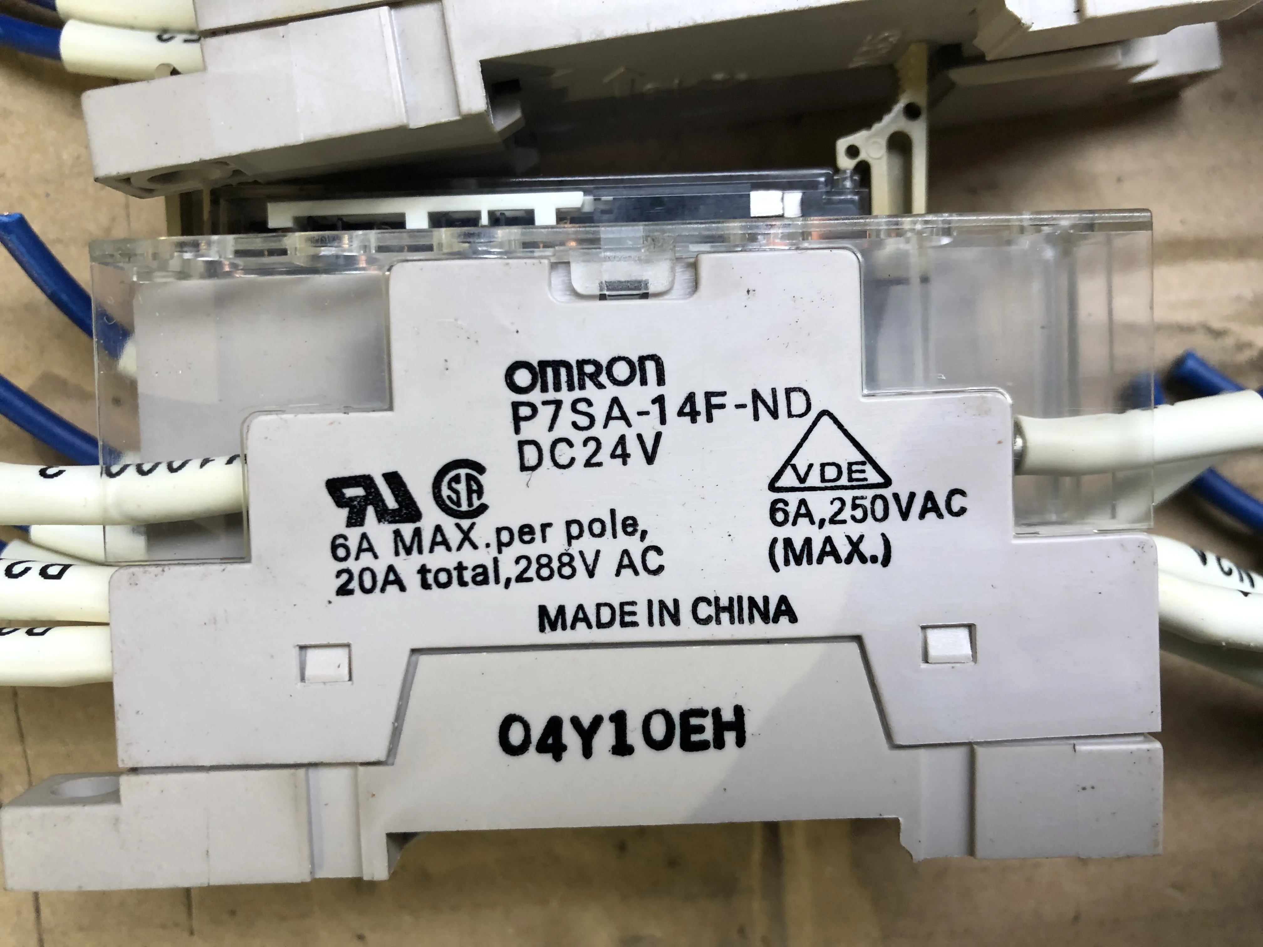 オムロン セーフティリレーソケット P7SA-14F-ND(DC24V)：1セット5個 / OMRON Safety Relay Socket P7SA-14F-ND(DC24V)：1セット5個 TJ230540