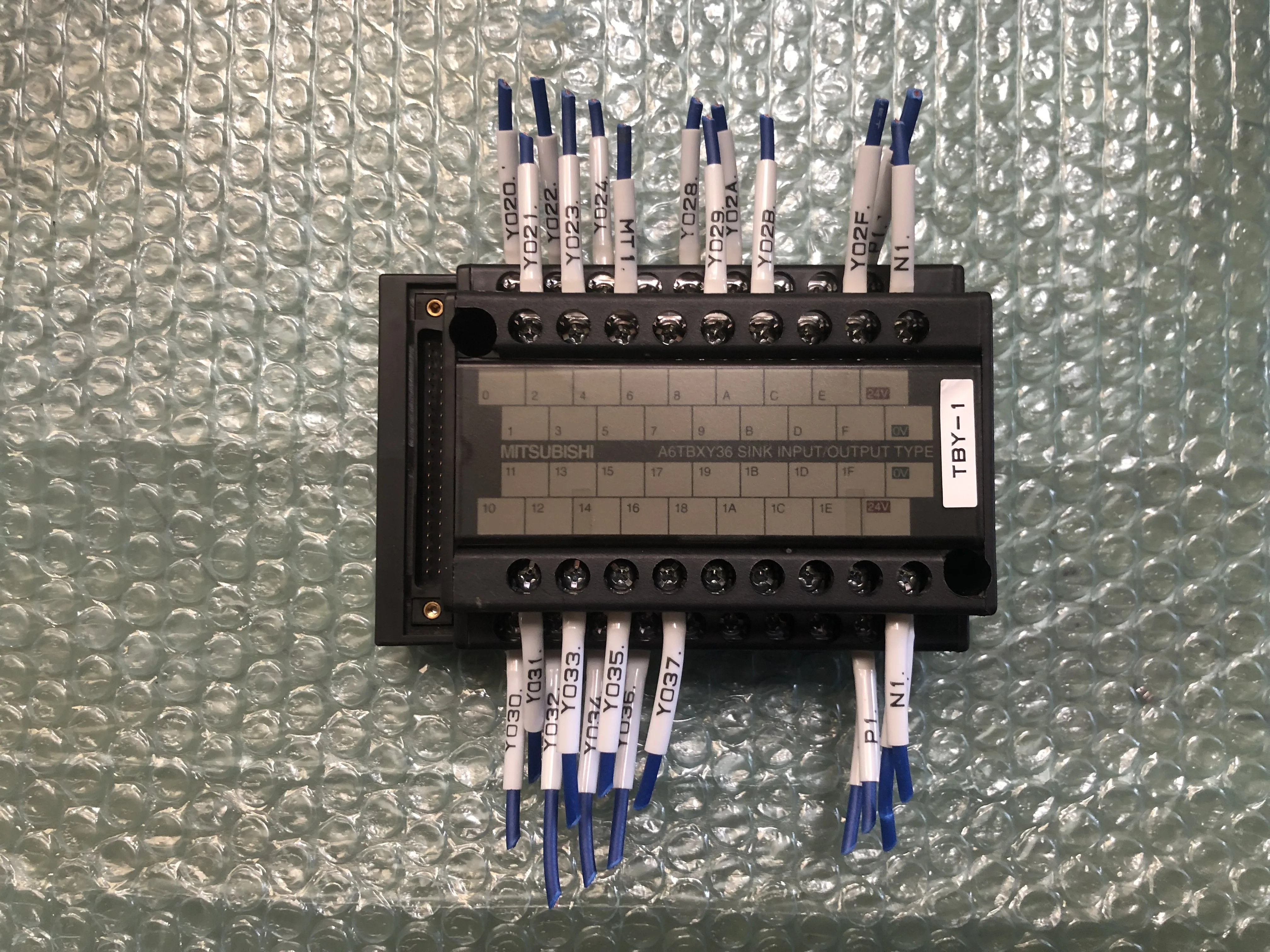 三菱マテリアル コネクタ端子台変換ユニット A6TBXY36 / MITSUBISHI MATERIALS Connector Terminal Conversion Unit A6TBXY36 TJ230556