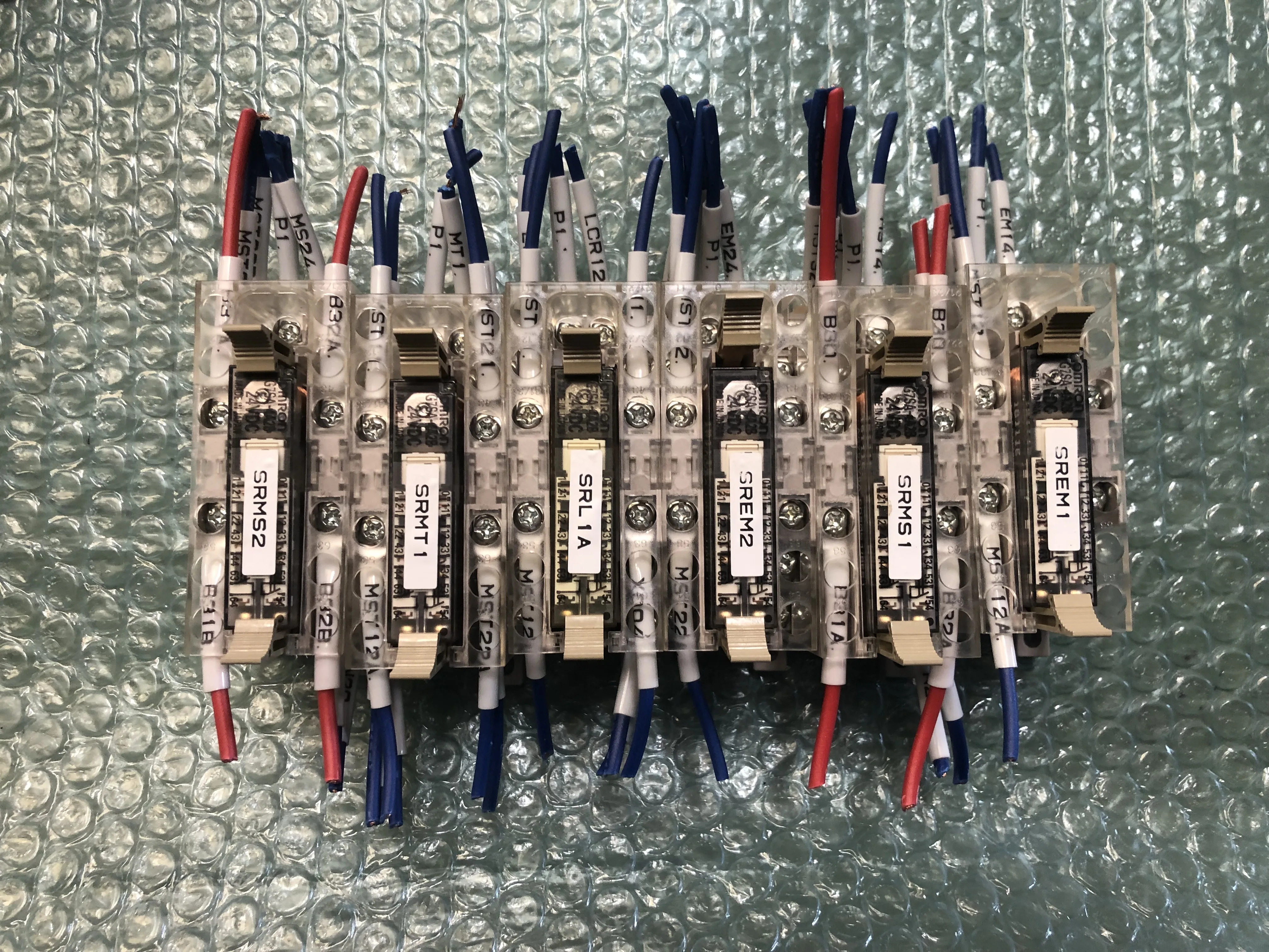 オムロン セーフティリレーソケット P7SA-10F-ND DC24V (６個) / OMRON Safety Relay Socket P7SA-10F-ND DC24V (６個) TJ230564