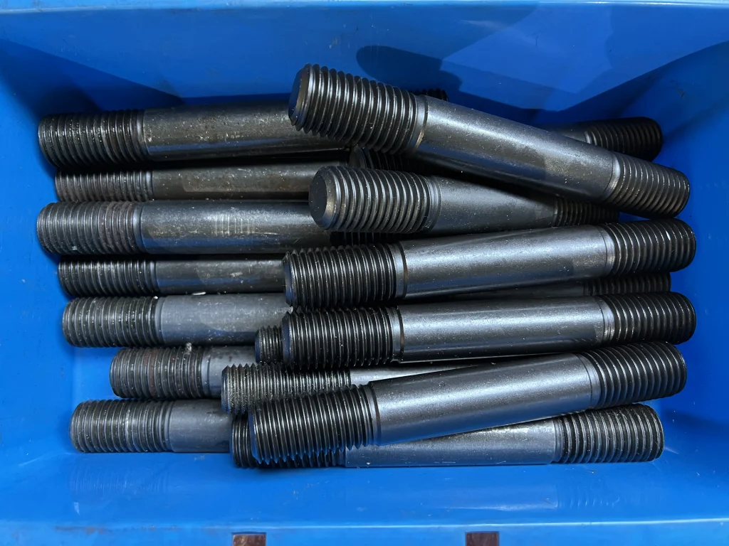 メーカー混在 スタッドボルト1山 / MIX Stud Bolt 1lot TJ230617