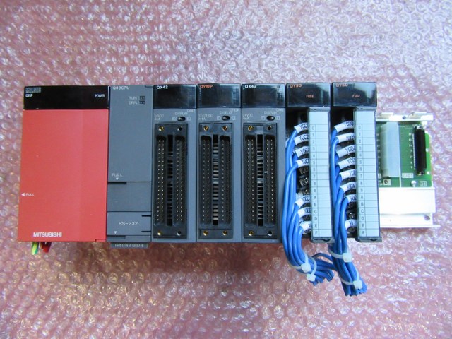 PLC CPU ユニット/三菱/MITSUBISHI/Q61P,Q00CPU,QX42,QY82P,QX42(QY502個)/TJ230674