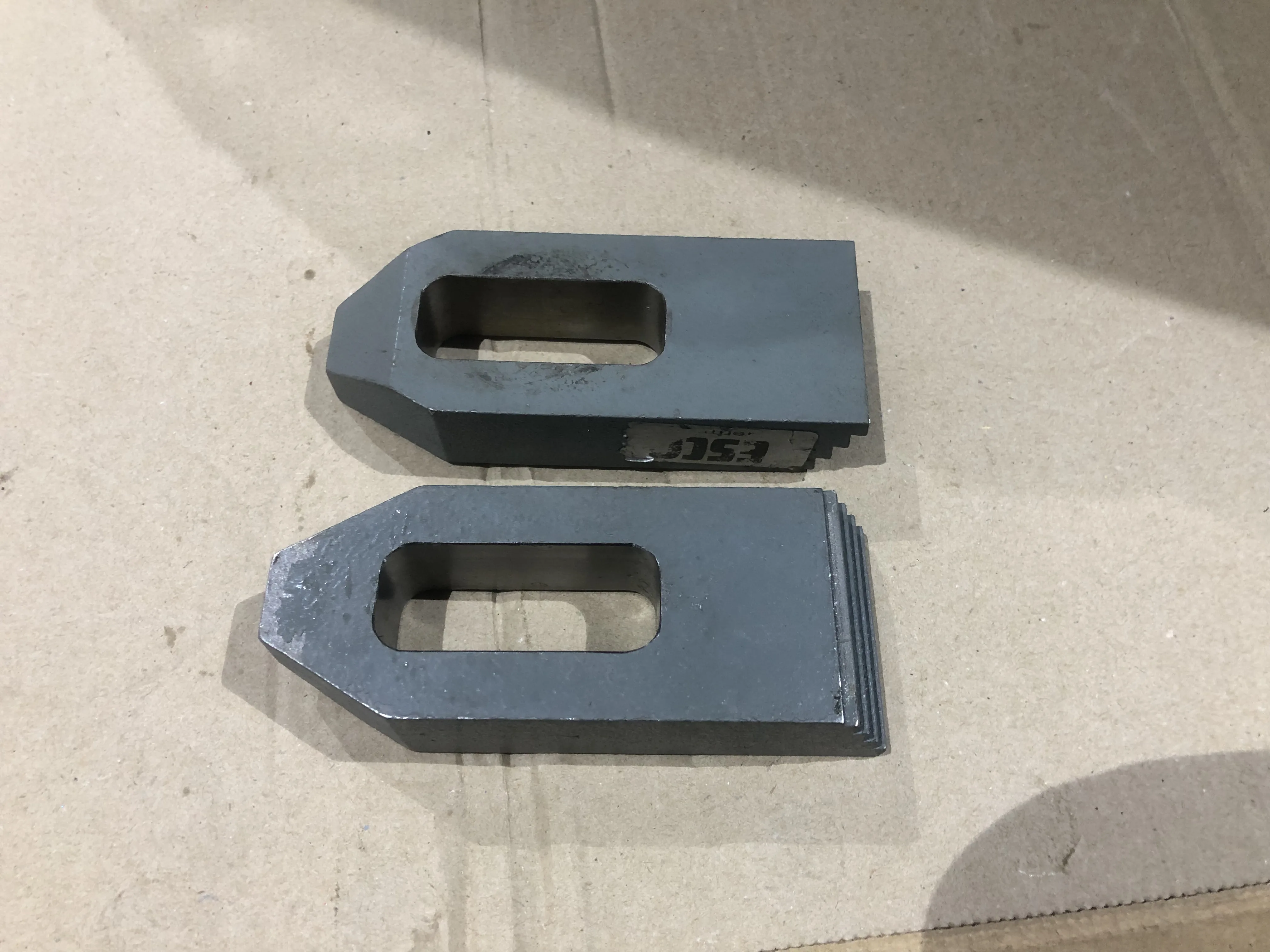 エスコ ステップクランプ2個 L100xW40xH20mm / ESCO Step Block 2pcs L100xW40xH20mm TJ230702