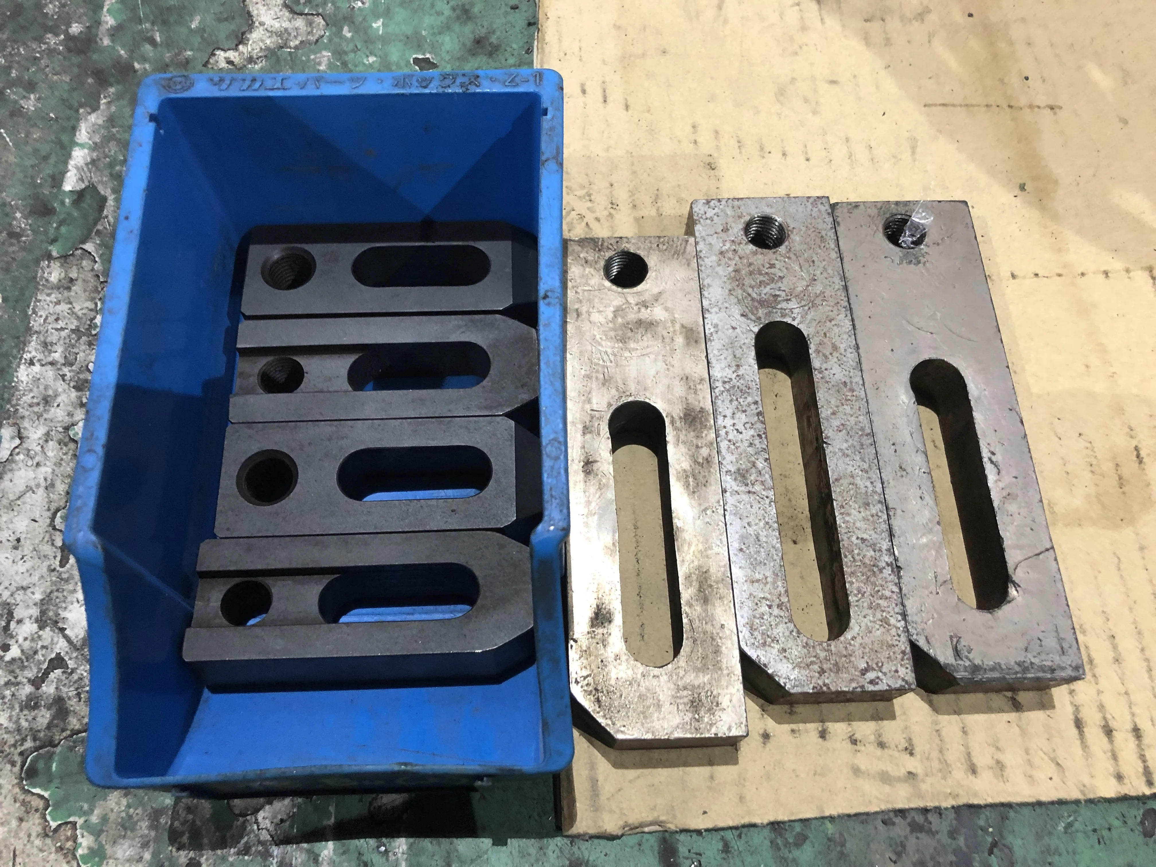 メーカー混在 クランプ１山 / MIX Clamp 1Lot TJ230799