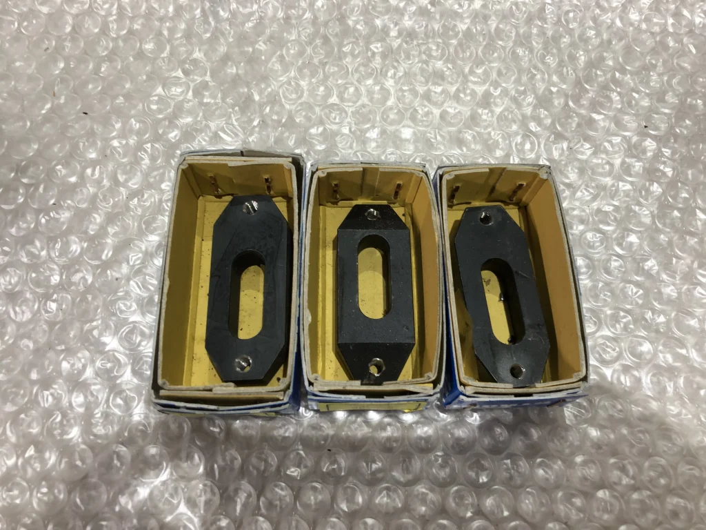 ニューストロング クランプ 25P-38 / NEW STRONG Plain Clamp 25P-38 TJ230945