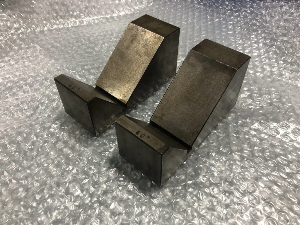 ユニバーサルアングルブロック/角度ブロック 40° / Angle Block 40° (Set of 2) 40° TJ230996