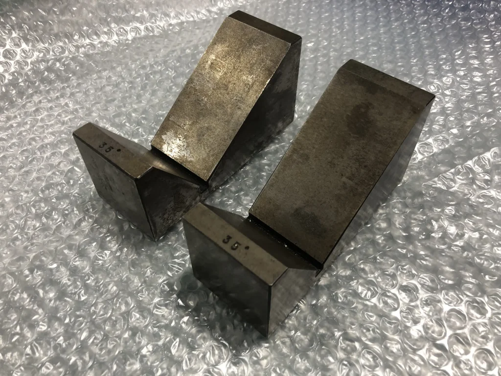 ユニバーサルアングルブロック/角度ブロック 35° / Angle Block 35° (Set of 2) 35° TJ230997