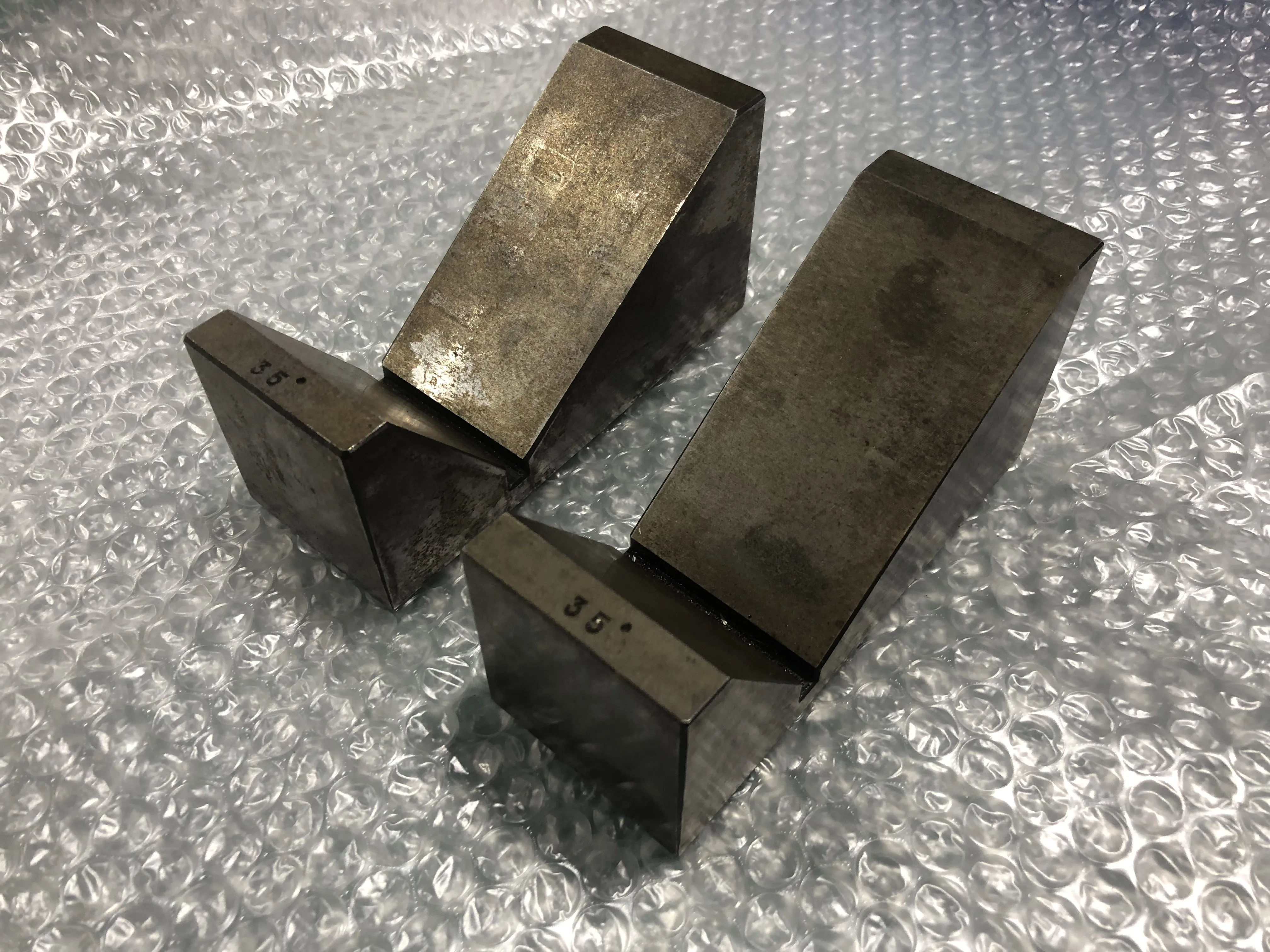 ユニバーサルアングルブロック/角度ブロック 35° / Angle Block 35° (Set of 2) 35° TJ230997