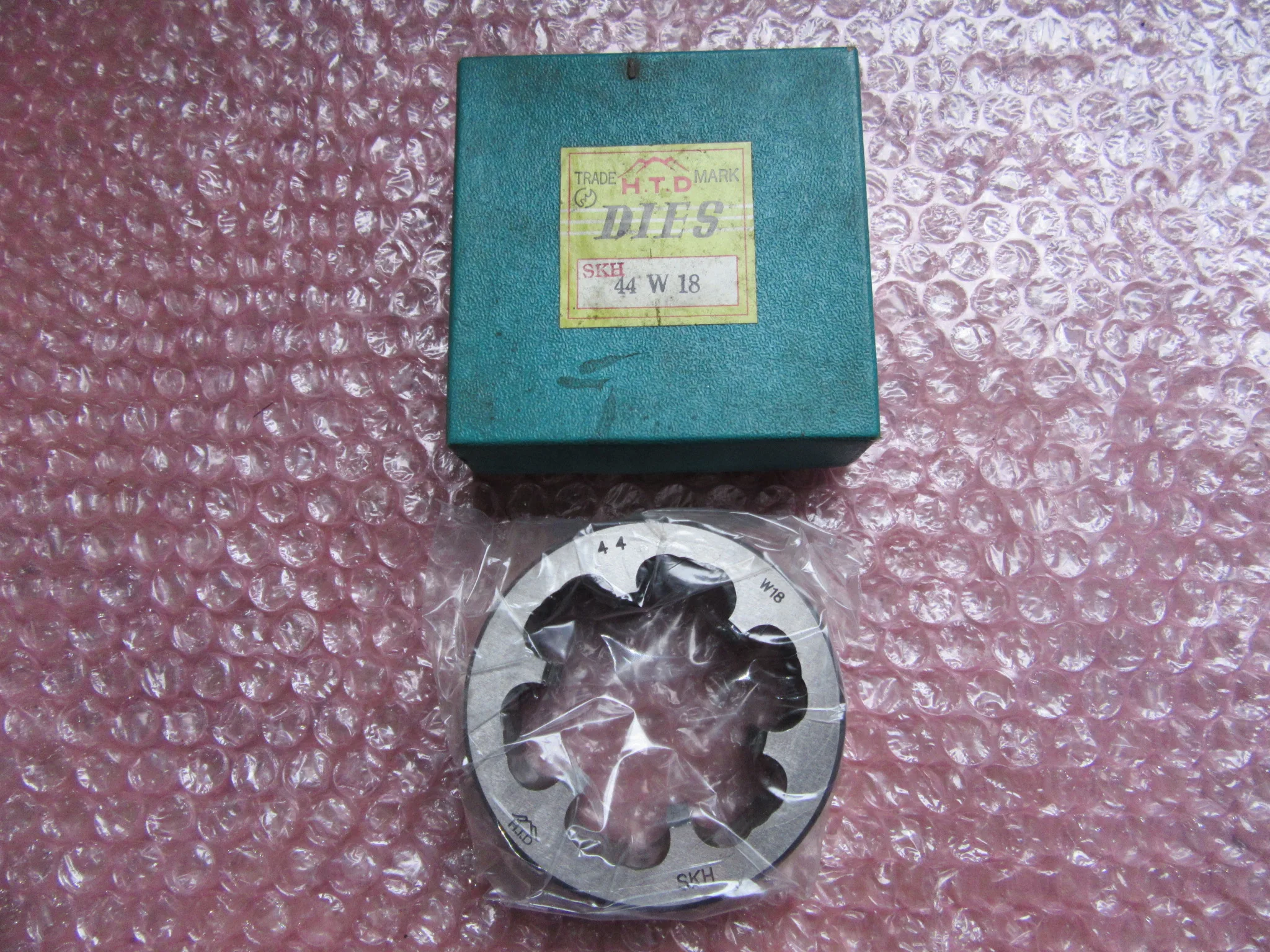 早坂精密工業 ダイス 44 W18 / HAYASAKA MFG (H.T.D) 44 W18 TJ240242