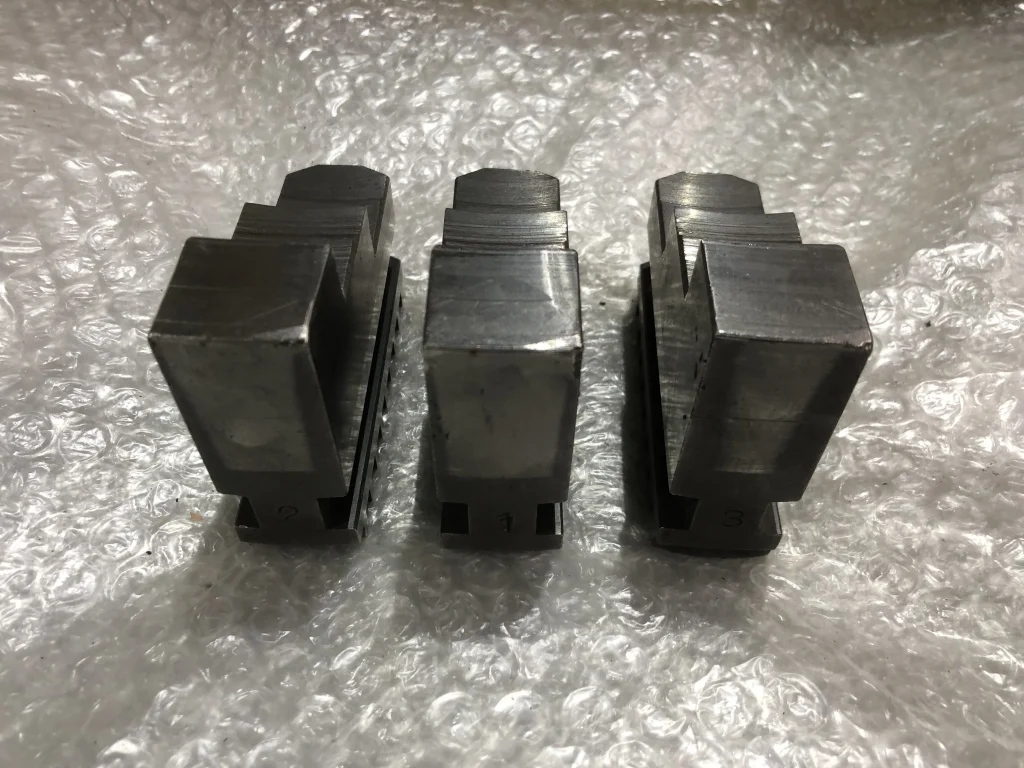 生爪 J4 121 / J4 121 TJ240345