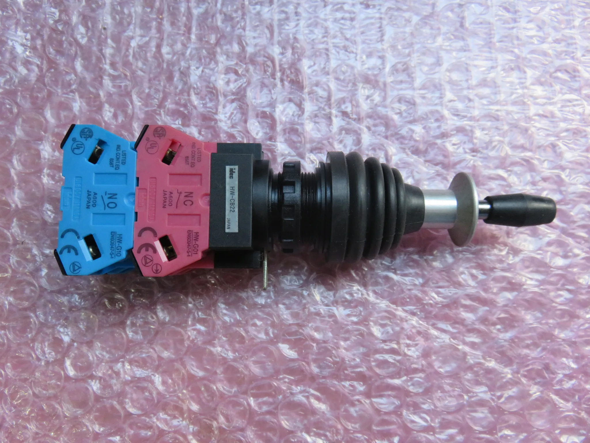アイデック/和泉電気 レバースイッチ HW-CB22 / IDEC HW-CB22 TJ250344