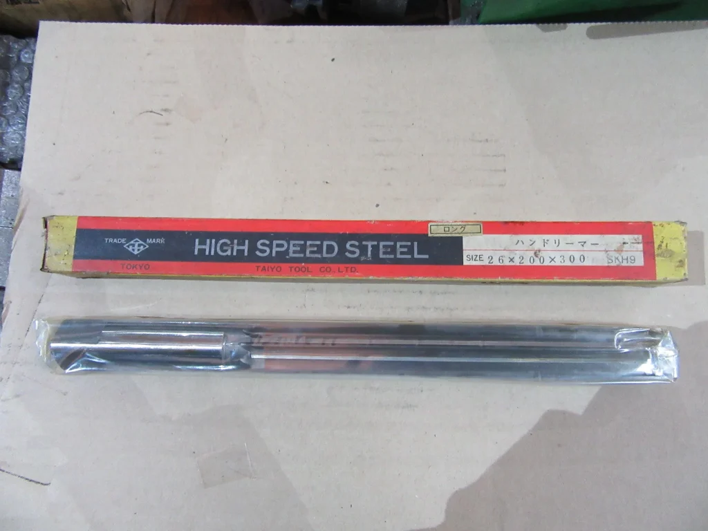 大洋ツール ハンドリーマ 26x200x300(SKH9) / TAIYO TOOL Hand Reamer 26x200x300(SKH9) TL220040