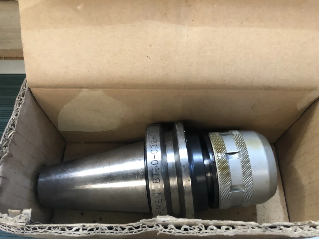 日研工作所 BT50 BT50-C32-105SL / NIKKEN KOSAKUSHO WORKS BT50 Milling Chuck BT50-C32-105SL