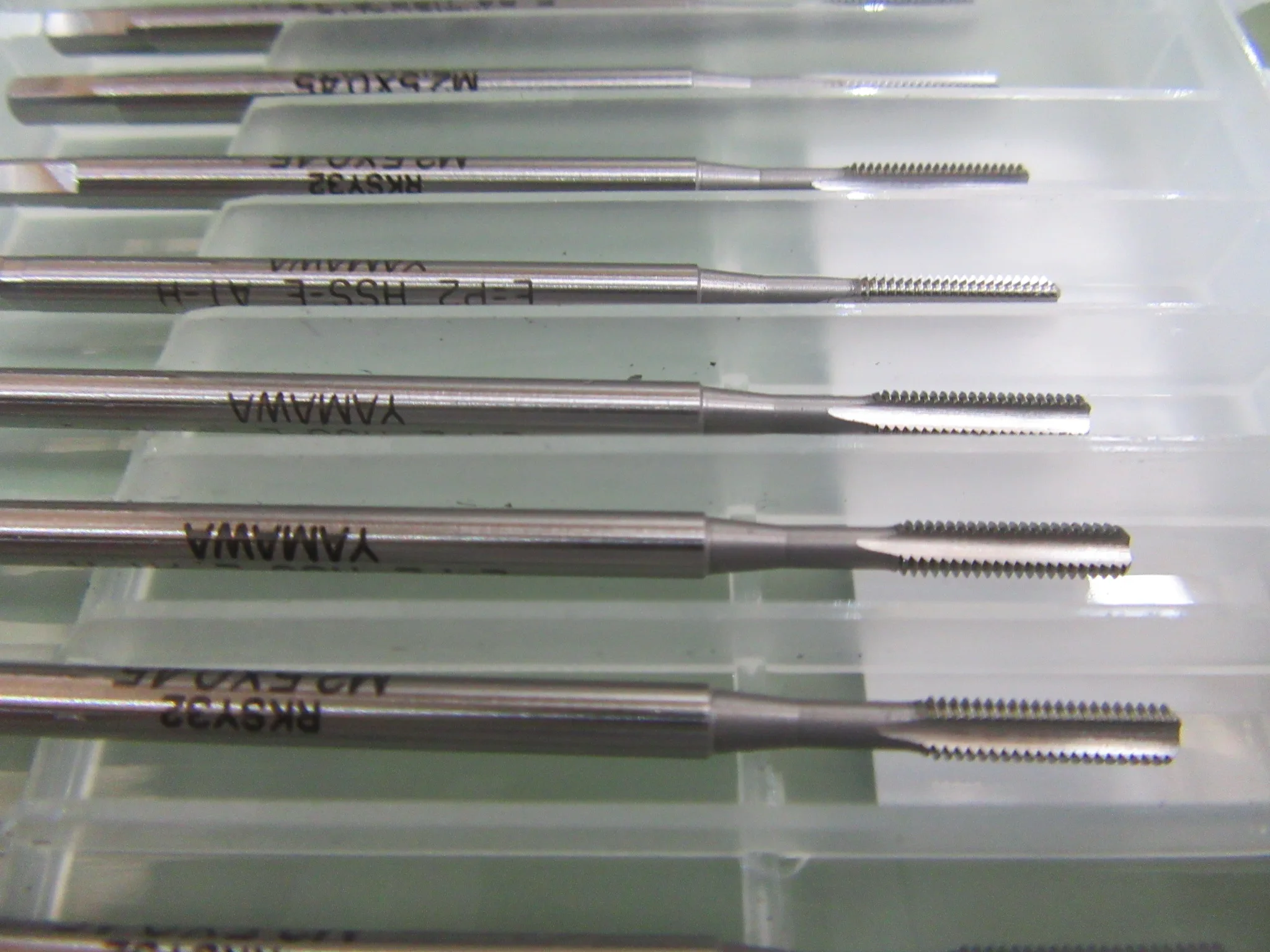 彌満和製作所 YAMAWA タップ M2.5X0.45(0.7P) / YAMAWA MFG Hand Tap M2.5X0.45(0.7P) TM220093