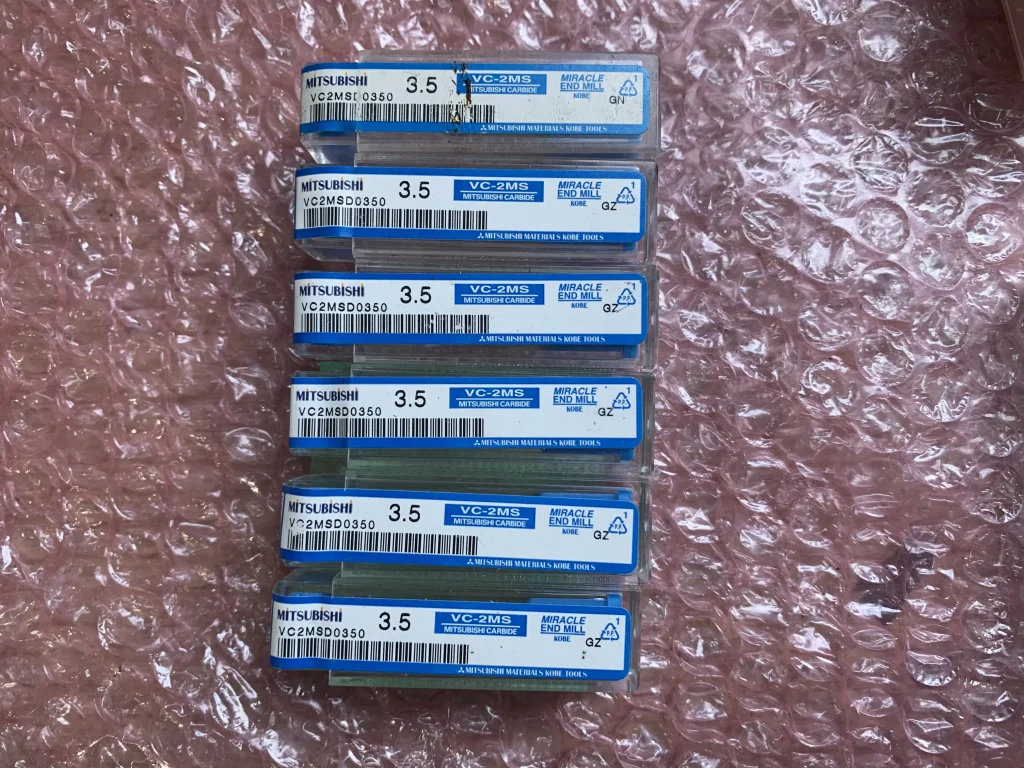 三菱マテリアル エンドミルセット VC2MSD0350 セット6個 / MITSUBISHI MATERIALS 2-Flute Square End Mill 6pcs VC2MSD0350 セット6個 TM220137