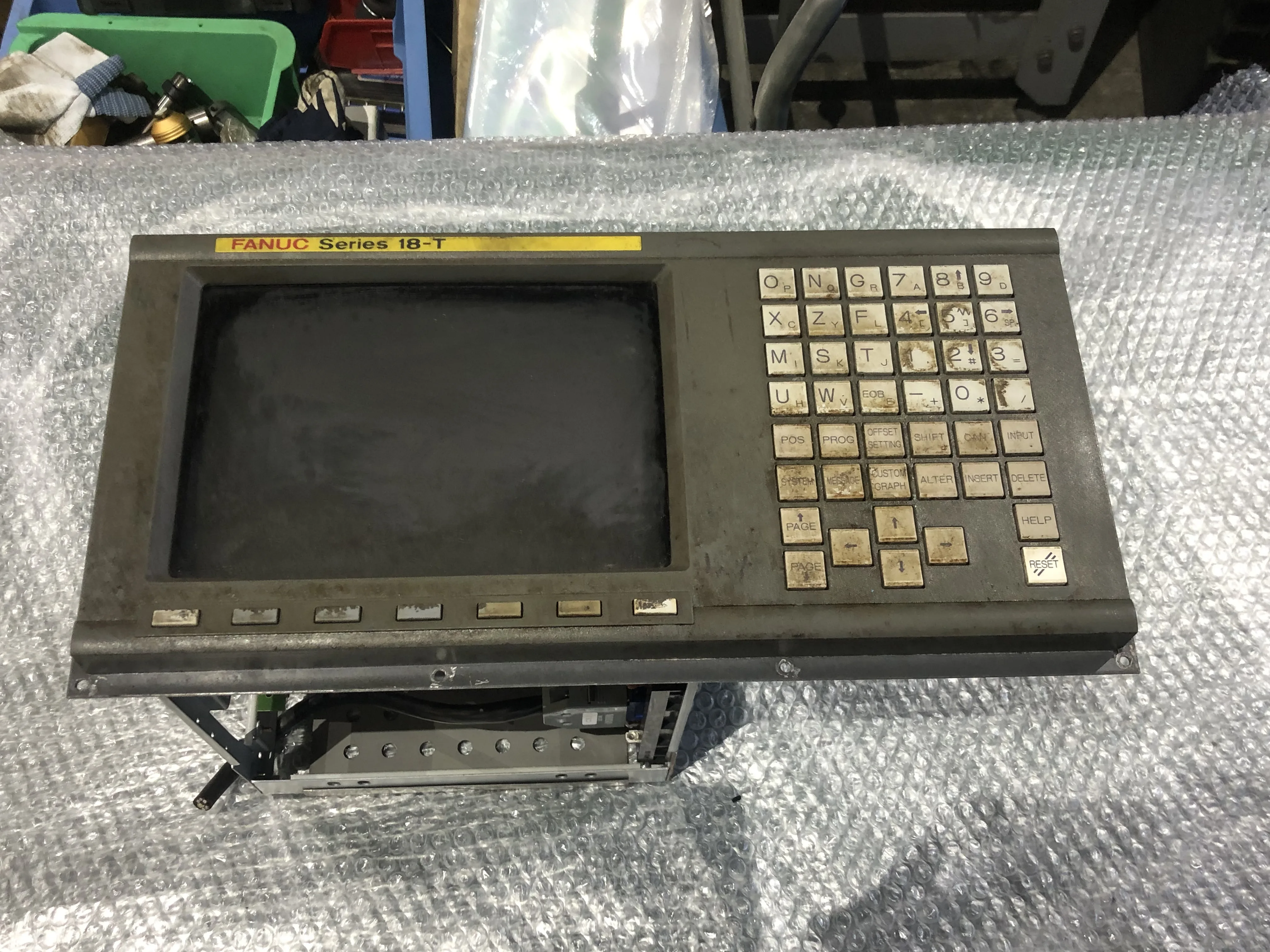 ファナック CRT/MDIディスプレイ A02B-0120-C041/TAR / FANUC CRT/MDI Display A02B-0120-C041/TAR A02B-0120-C041/TAR TP230064