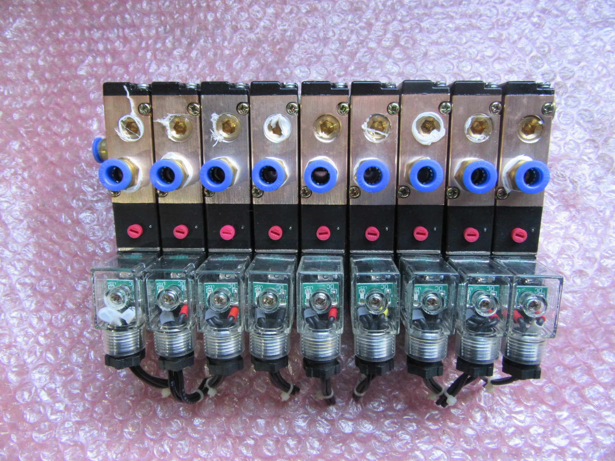 AKS Pneumatic Components 電気電磁弁 4V210-08 / AKS Pneumatic Components 4V210-08 TP250010