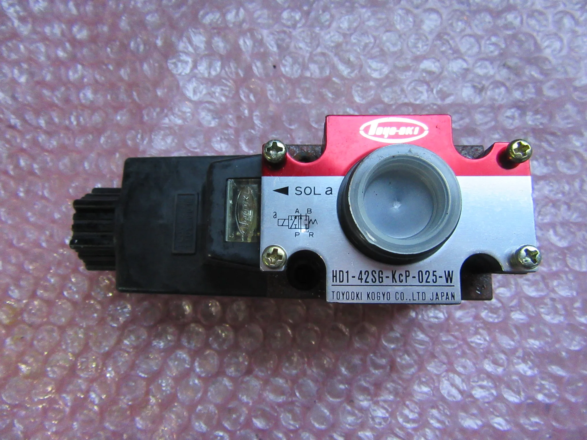 豊興工業 電磁切替弁 HD1-42SG-KcP-025-W / TOYOOKI KOGYO HD1-42SG-KcP-025-W TP250036