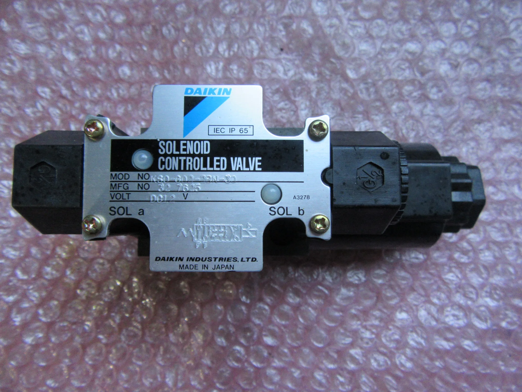 ダイキン工業 電磁切替弁 KSO-G02-2BN-30 / DAIKIN INDUSTRIES KSO-G02-2BN-30 TP250041