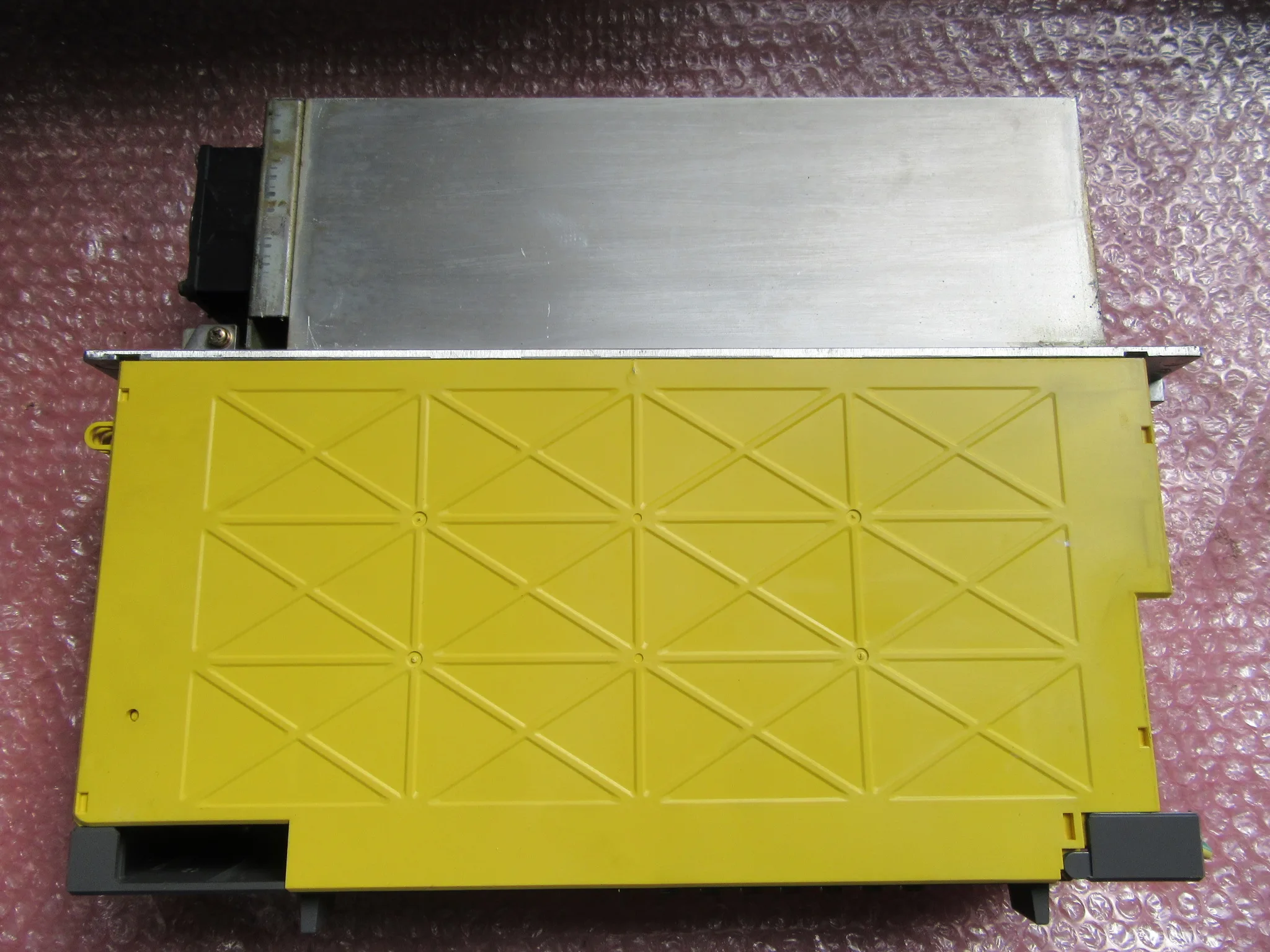 ファナック ACサーボモーター A06B-6142-H011#H580 / FANUC A06B-6142-H011#H580 TP250068
