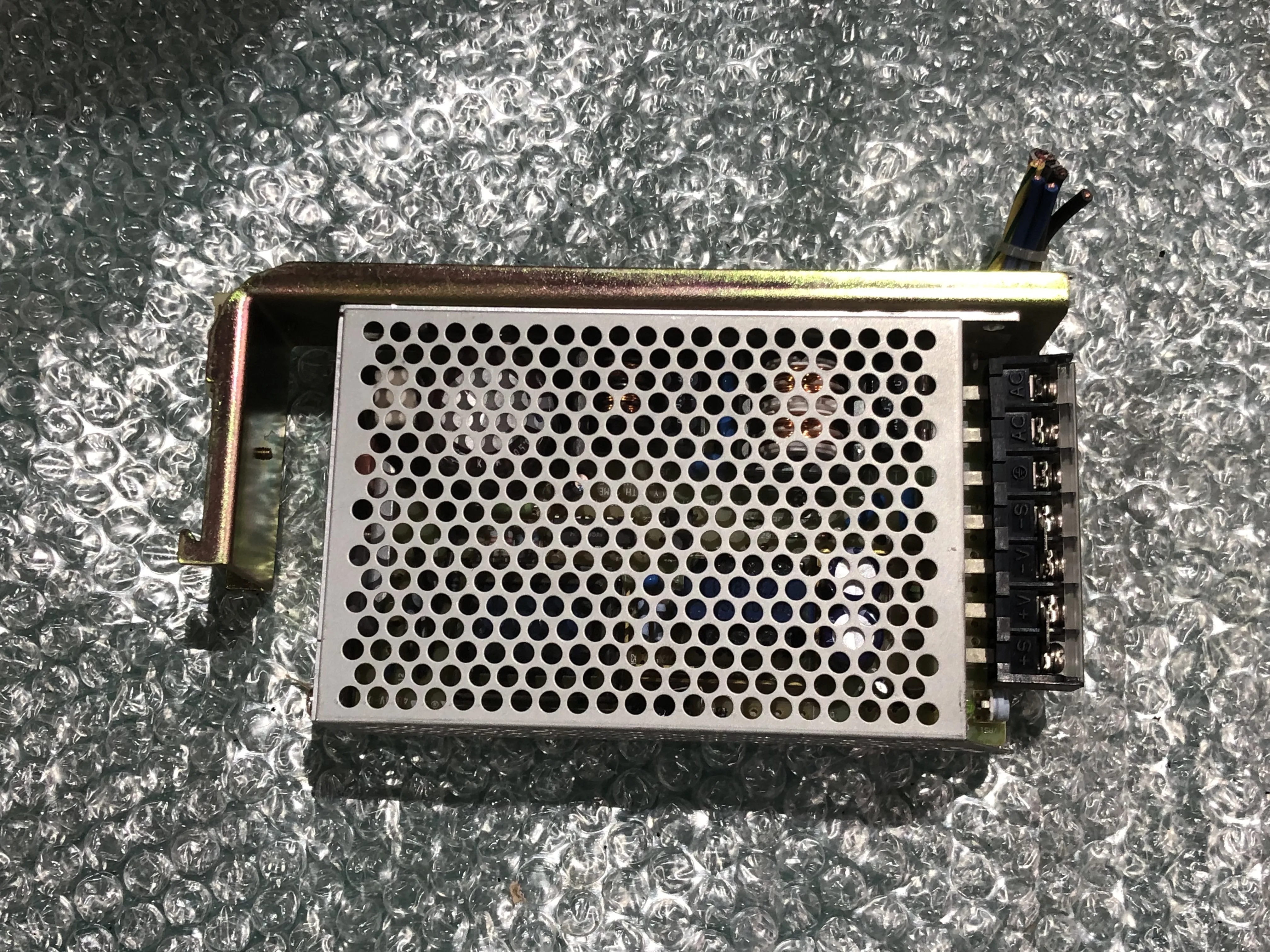 アイデック/和泉電気 PS3N形スイッチングパワーサプライ PS3N-E / IDEC PS3N-E TP250093