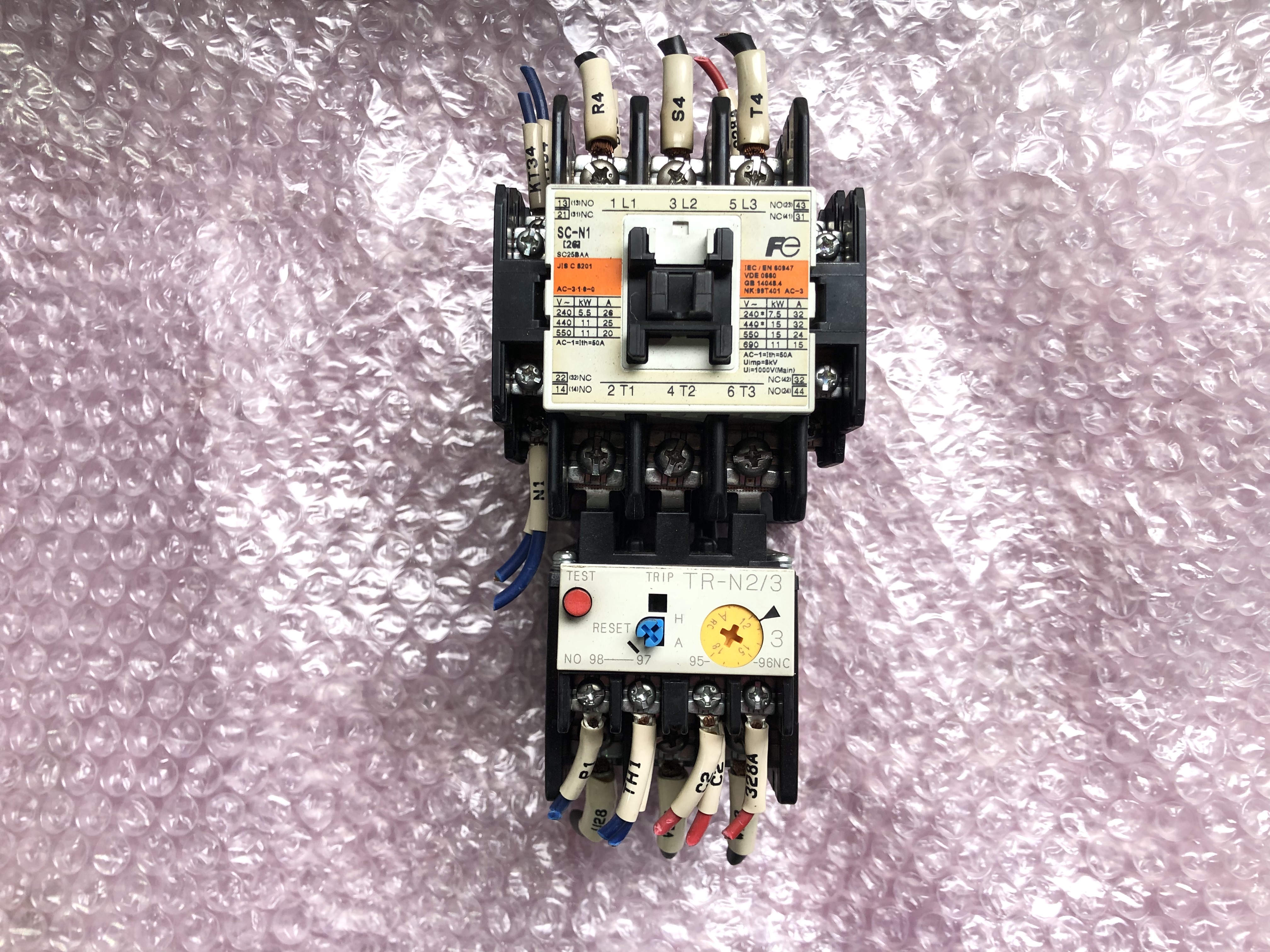 電磁接触器