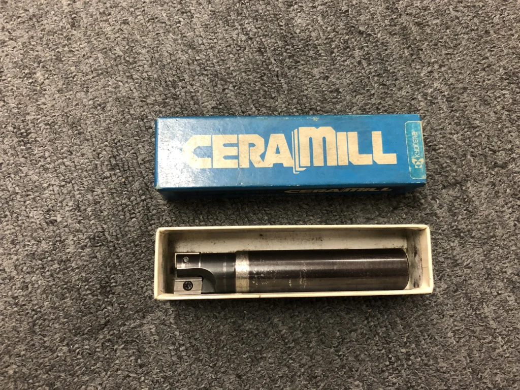 京セラ DMC型 エンドミル DMC020 / KYOCERA DMC Type Indexable Insert End Mill DMC020 TQ210144