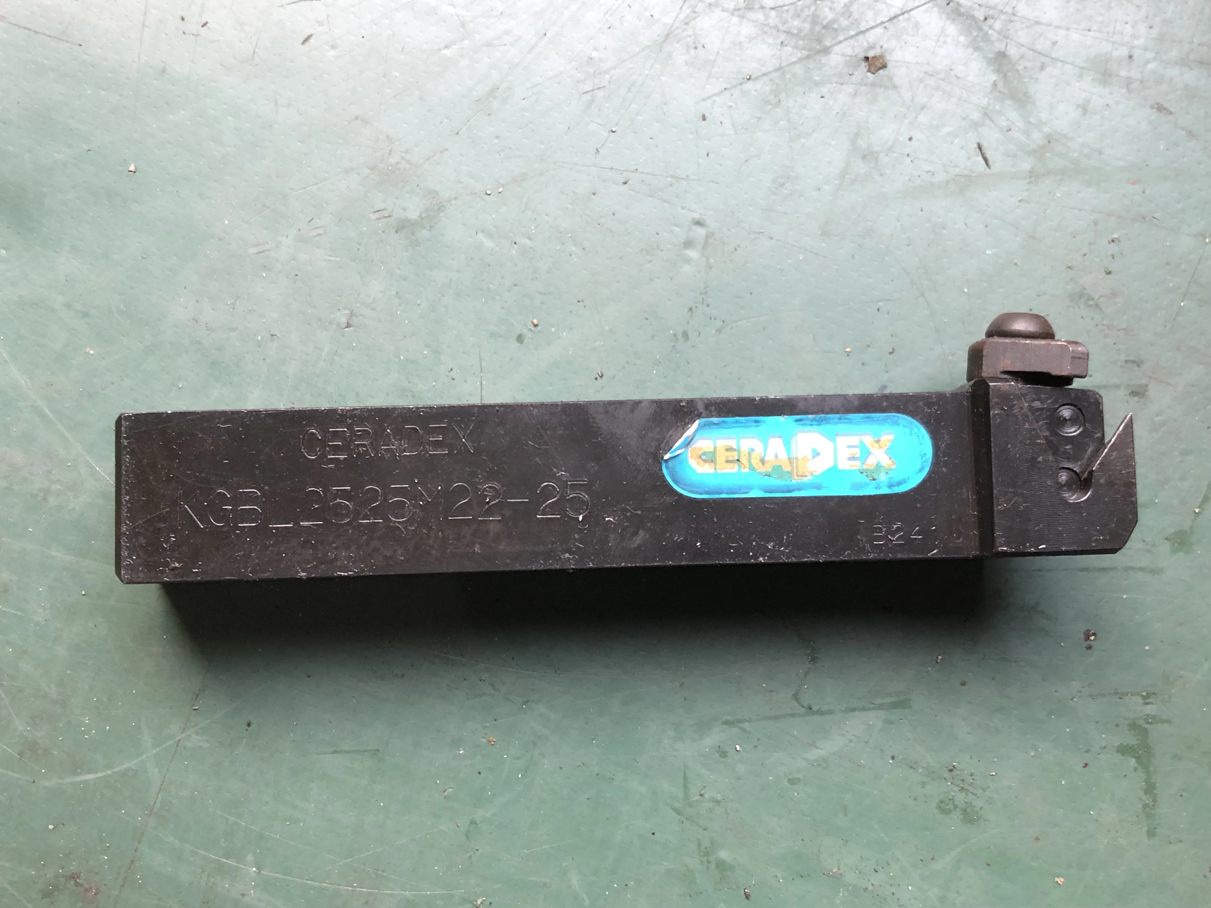 京セラ 外径浅溝入れホルダー KGBL2525M22-25 / KYOCERA External Shallow Grooving Tool Holder KGBL2525M22-25 TQ210270