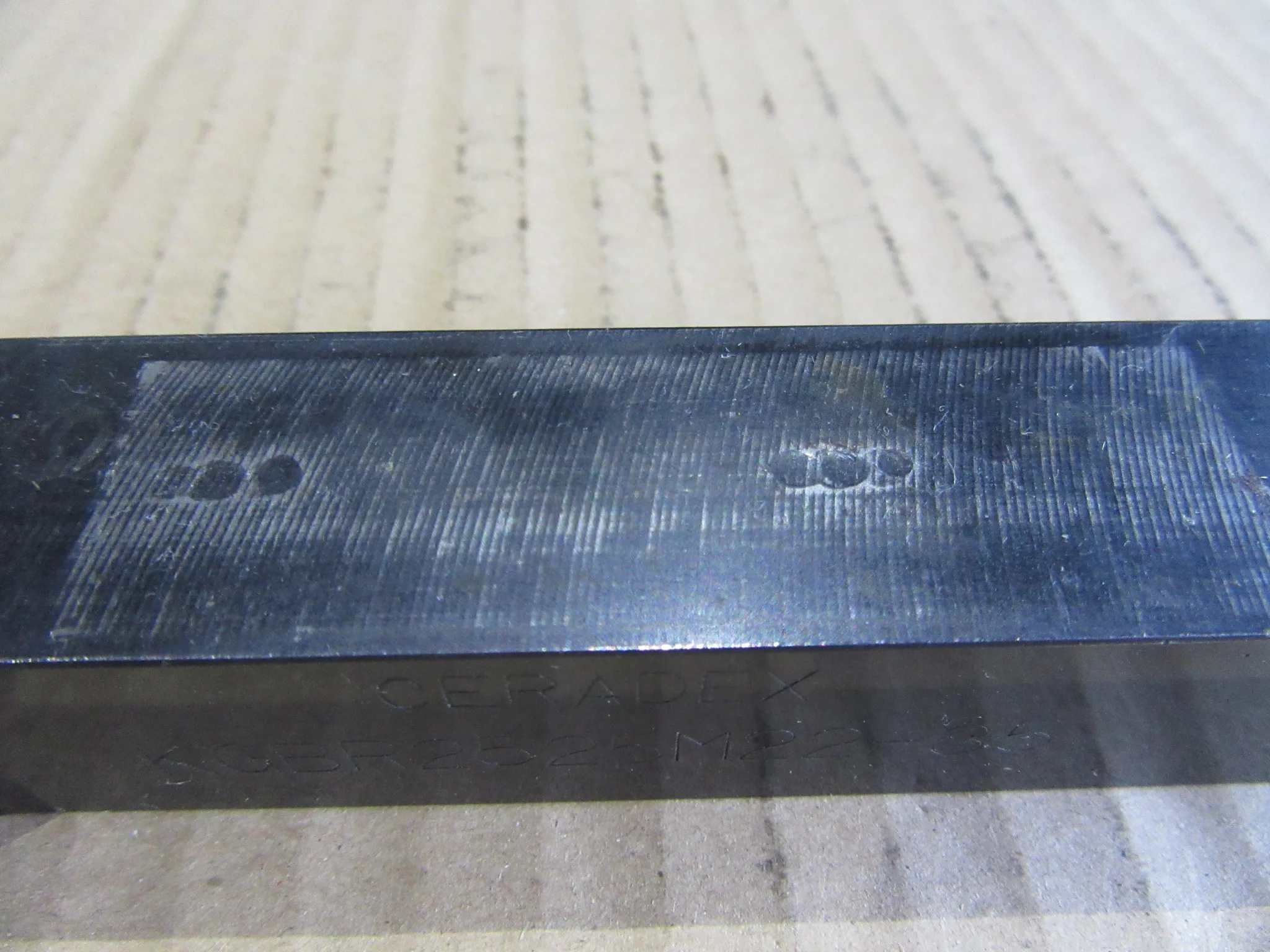 京セラ バイト KGBR2525M22-35 / KYOCERA Turning Tool KGBR2525M22-35 TQ220079