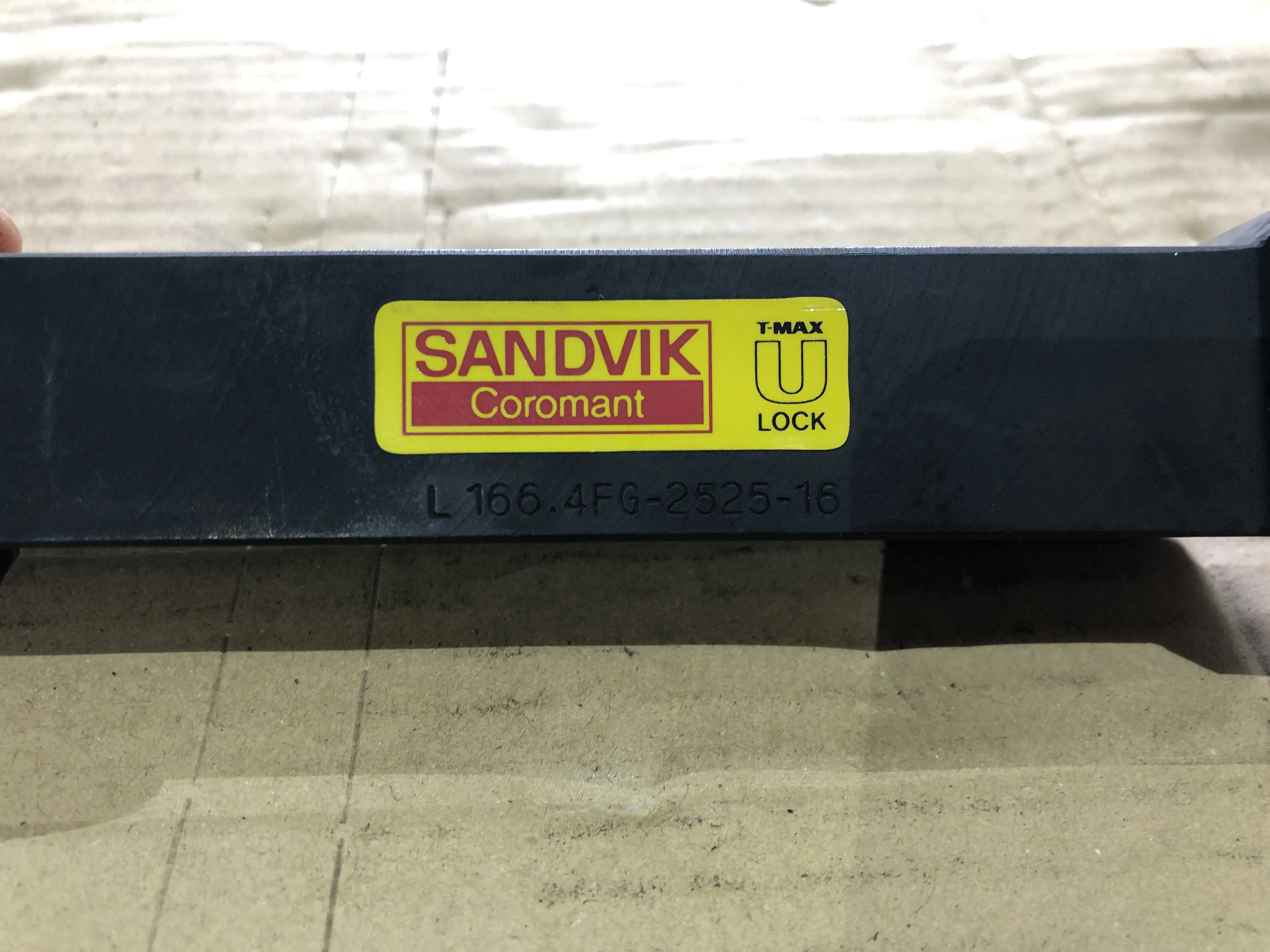 SANDVIK/サンドビック バイトホルダー L166.4FG-2525-16 / SANDVIK Turning Tool L166.4FG-2525-16 TQ220100