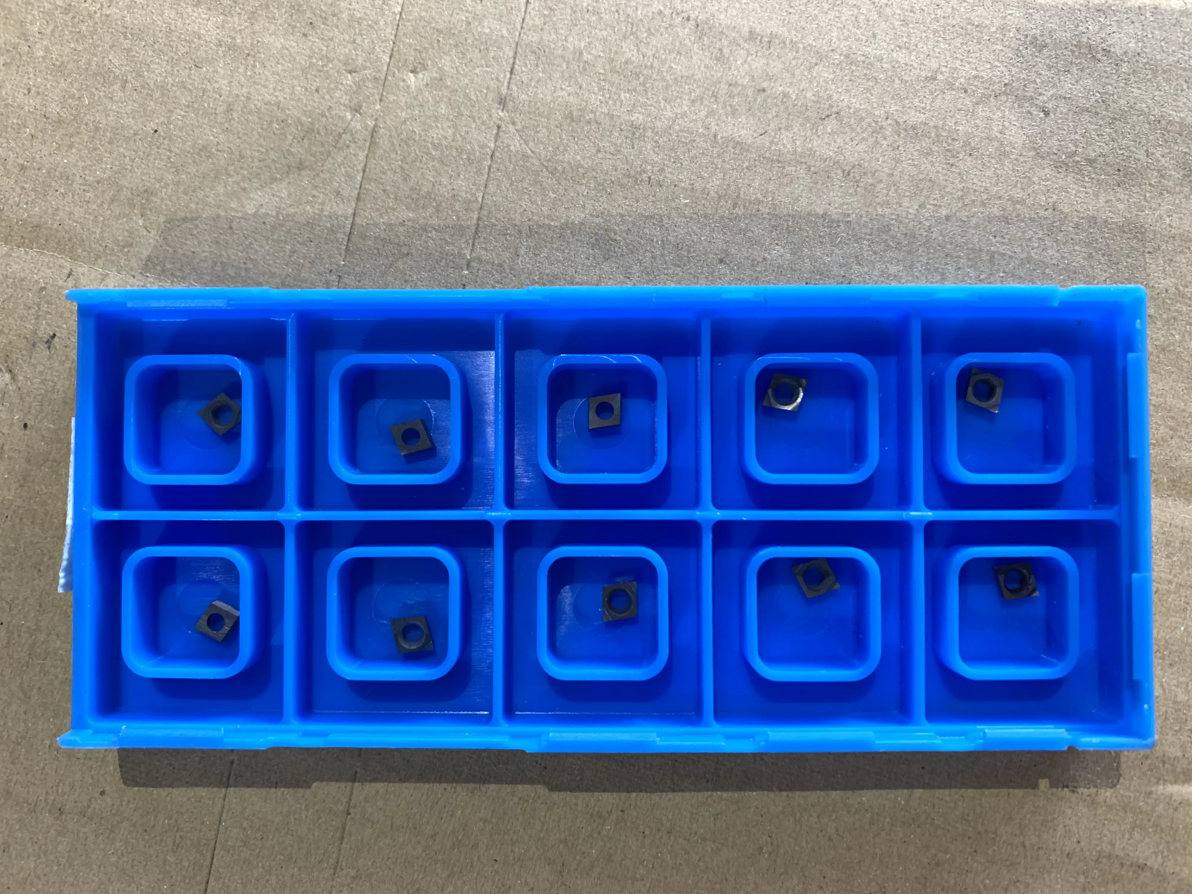 京セラ チップ CCGT030102L-F KW10 / KYOCERA Insert CCGT030102L-F KW10 TQ220126