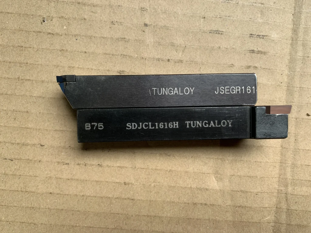 タンガロイ/東芝タンガロイ 外径用ホルダー JSEGR 16 + SDJCL 1616H / TUNGALOY External Turning Tool Holder JSEGR 16 + SDJCL 1616H TQ220194