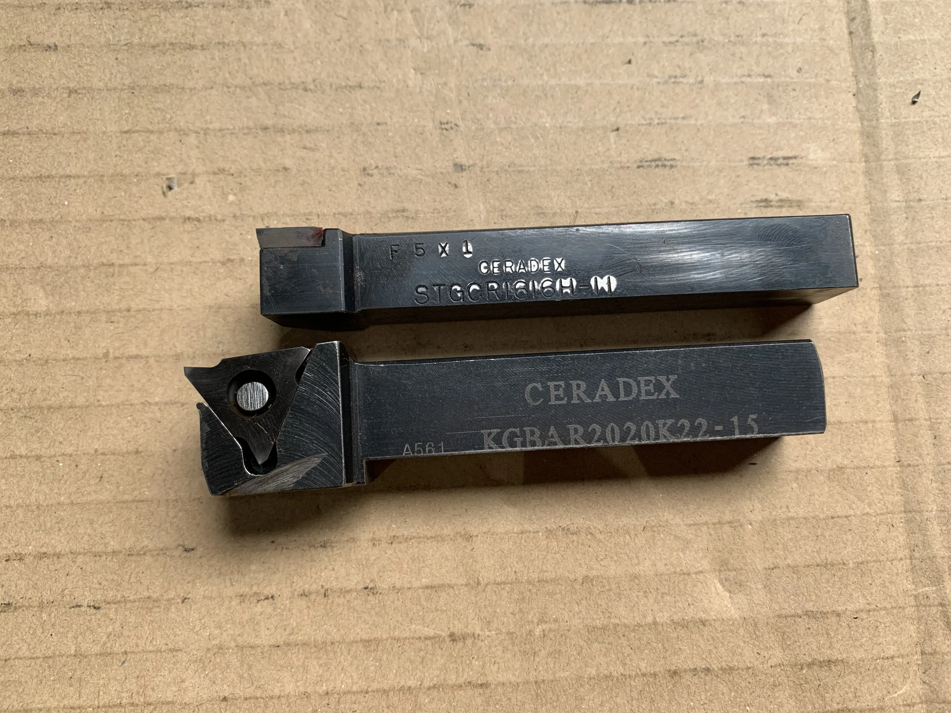 京セラ 外径用ホルダー STGCR 1616H-11 + KGBAR 2020K22-15 / KYOCERA External Turning Tool Holder STGCR 1616H-11 + KGBAR 2020K22-15 TQ220195
