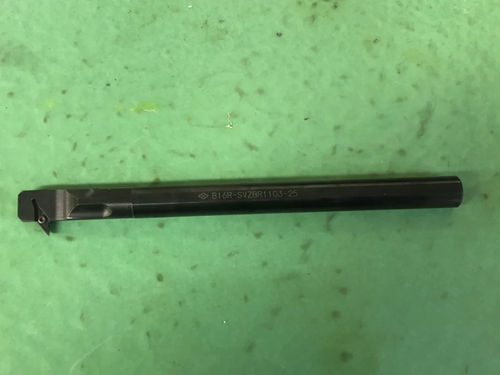 住友電工ハードメタル SECバイト B16R-SVZBR1103-25 / SUMITOMO ELECTRIC HARDMETAL SEC Turning Tool B16R-SVZBR1103-25 TQ230028