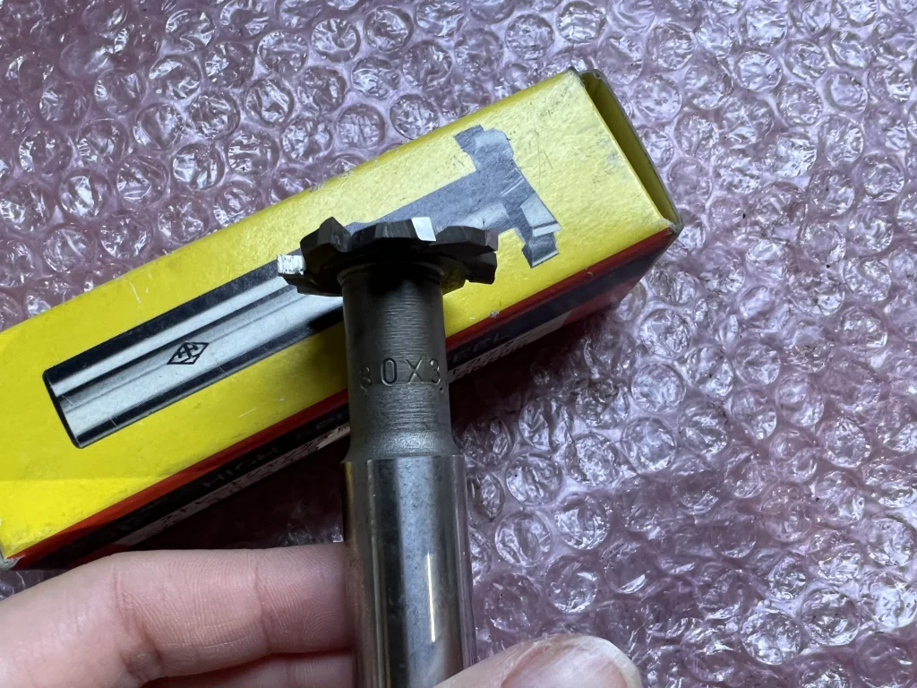 大洋ツール 千鳥刃Tスロットカッター 30x3.5 SHK56 / TAIYO TOOL Staggered ToothT-Slot Cutter 30x3.5 SHK56 TQ230037