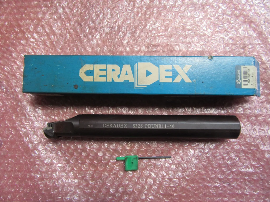 京セラ バイト S32S-PDUNR11-40 / KYOCERA Turning Tool S32S-PDUNR11-40 TQ230084