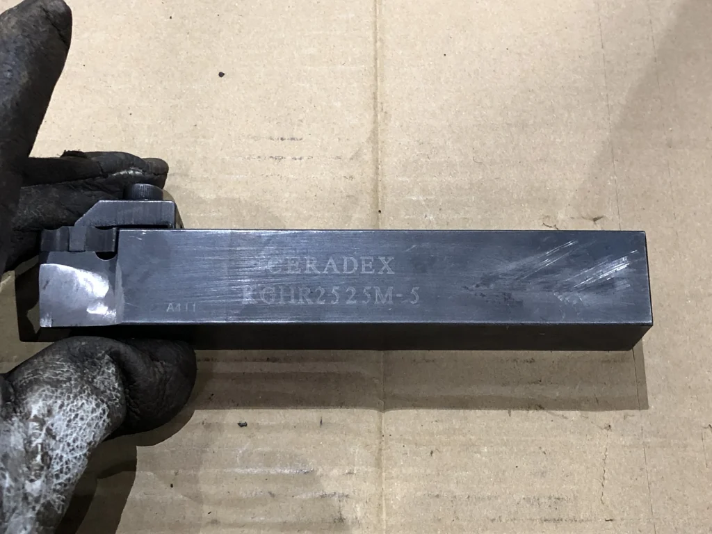 京セラ バイトホルダー2本 KGHR2525M-5+ PRGCL2525M-10 / KYOCERA Turning Tool 2pcs KGHR2525M-5+ PRGCL2525M-10 TQ230089