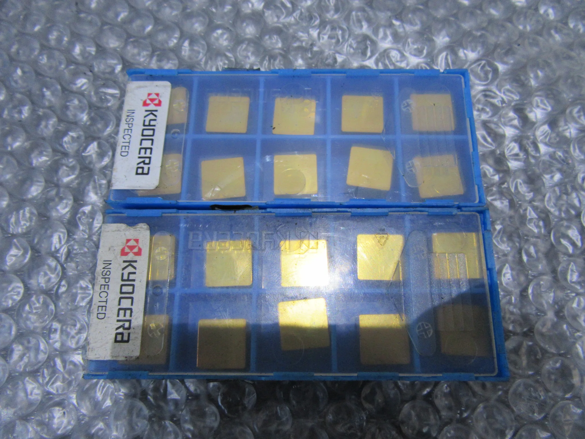 京セラ チップ2個 SNGN120708(A66N) / KYOCERA Insert 2pcs SNGN120708(A66N) TQ230132