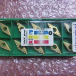 三菱マテリアル チップ VCMT160408-FV(VCMT332FV)UE6020 / MITSUBISHI MATERIALS Insert VCMT160408-FV(VCMT332FV)UE6020 TQ230237