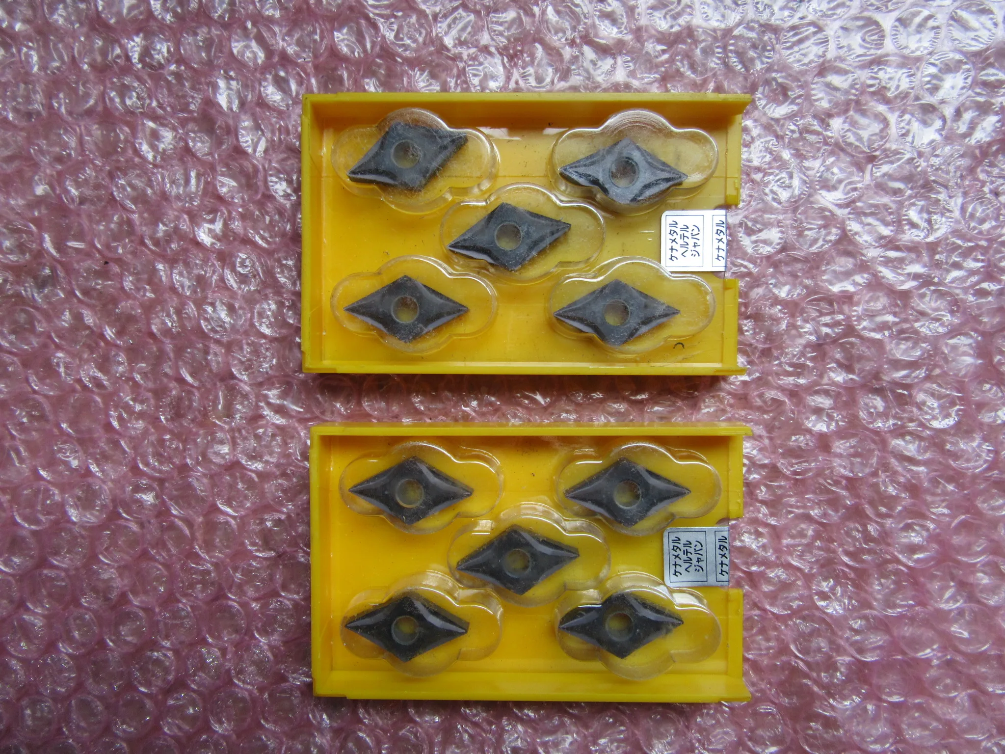 KENNAMETAL/ケナメタル チップ 2個 DNGP150404K ML70 / KENNAMETAL DNGP150404K ML70 TQ250024