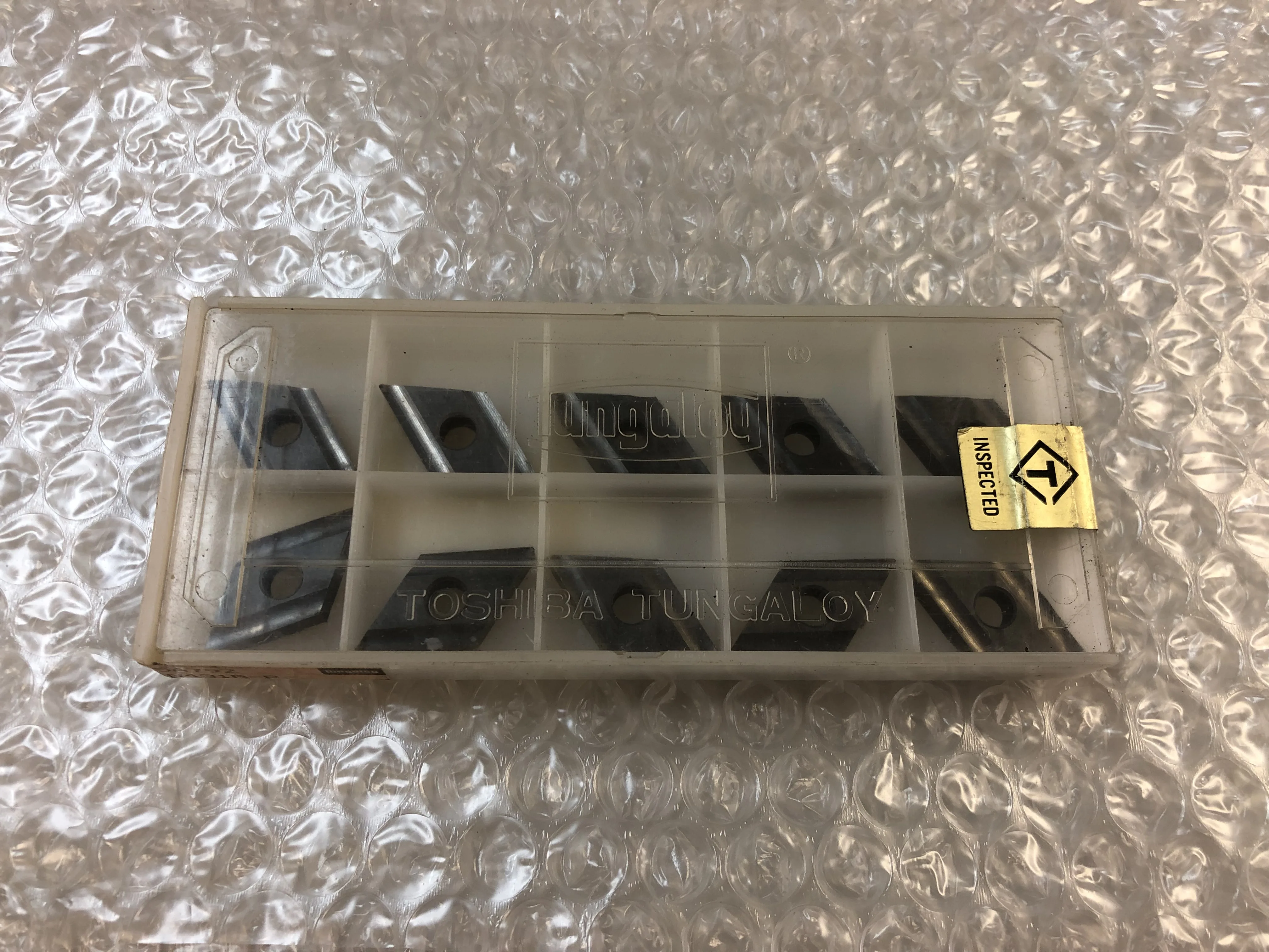 タンガロイ/東芝タンガロイ チップ DNGG150404R-P DNGG431R-P TH10 / TUNGALOY DNGG150404R-P DNGG431R-P TH10 TQ250072