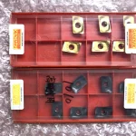 SANDVIK/サンドビック チップ2箱 R390-1806 12M-PM 1010/08M-MM 2040 / SANDVIK R390-1806 12M-PM 1010/08M-MM 2040 TQ250115