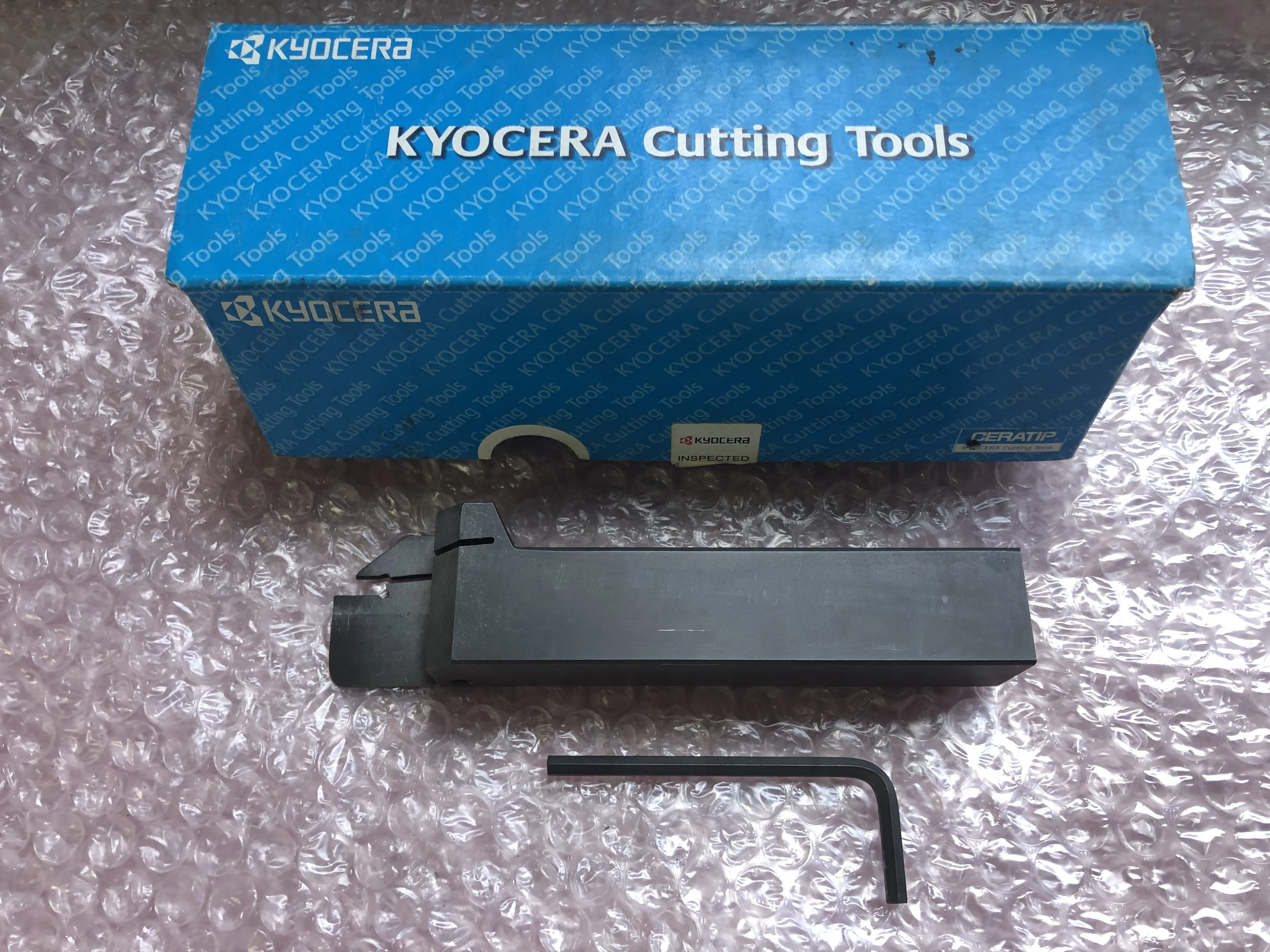 京セラ 溝入れ用ホルダ KFMSR2525M220800-4 / KYOCERA KFMSR2525M220800-4 TQ250118